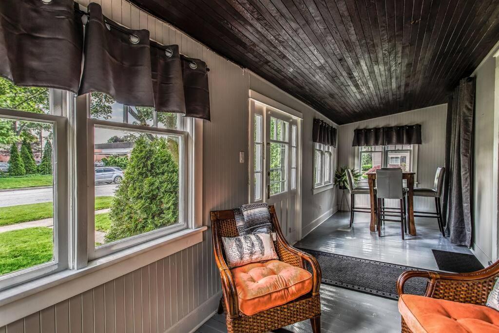 Boutique Serenity Quality Home @ downtown by the Shaw