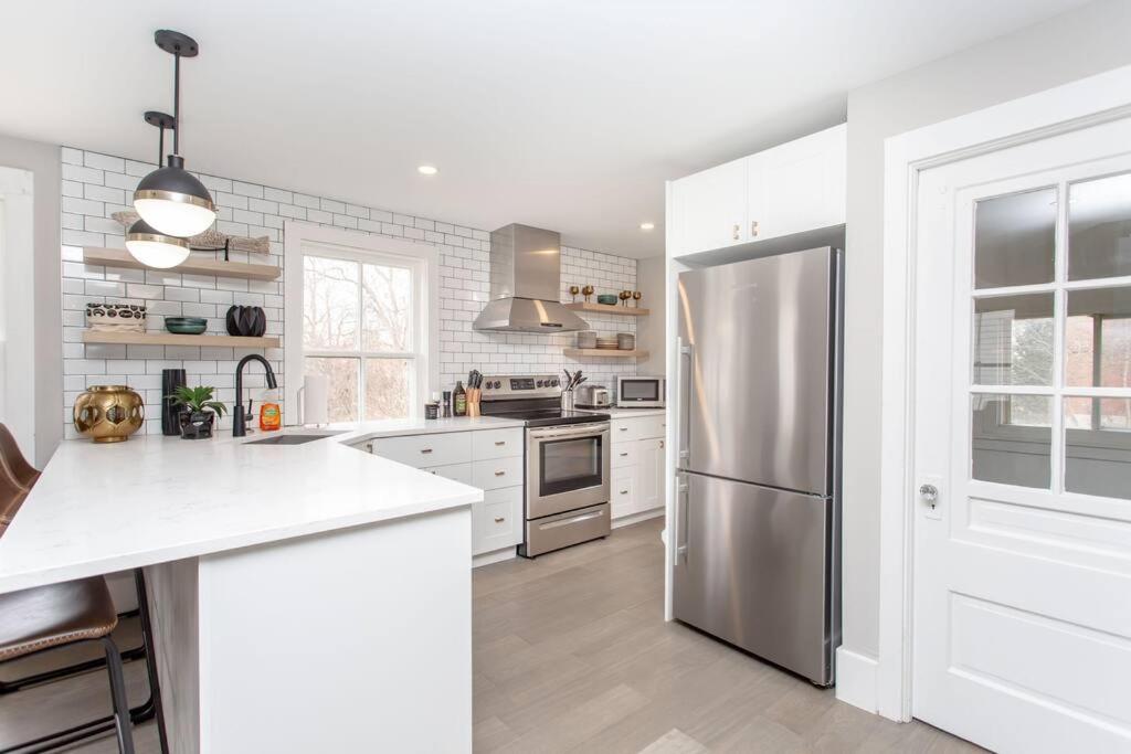 Boutique Serenity Quality Home @ downtown by the Shaw