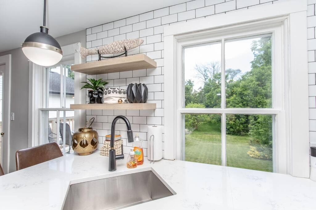 Boutique Serenity Quality Home @ downtown by the Shaw