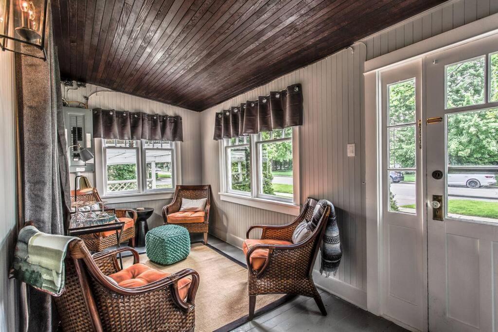 Boutique Serenity Quality Home @ downtown by the Shaw