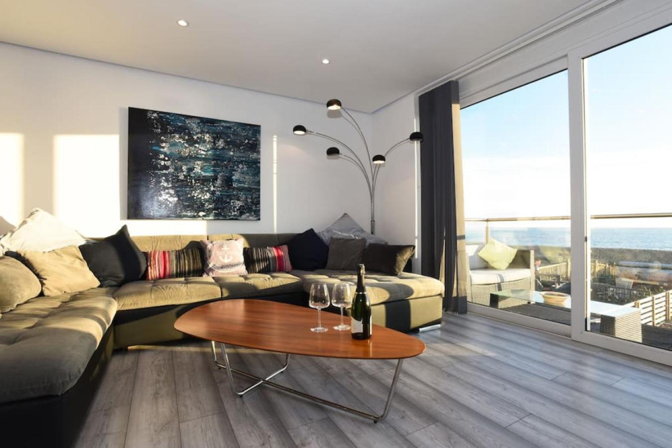 Air Maison - Amazing View - 3 Bedroom Beachfront Flat view 2