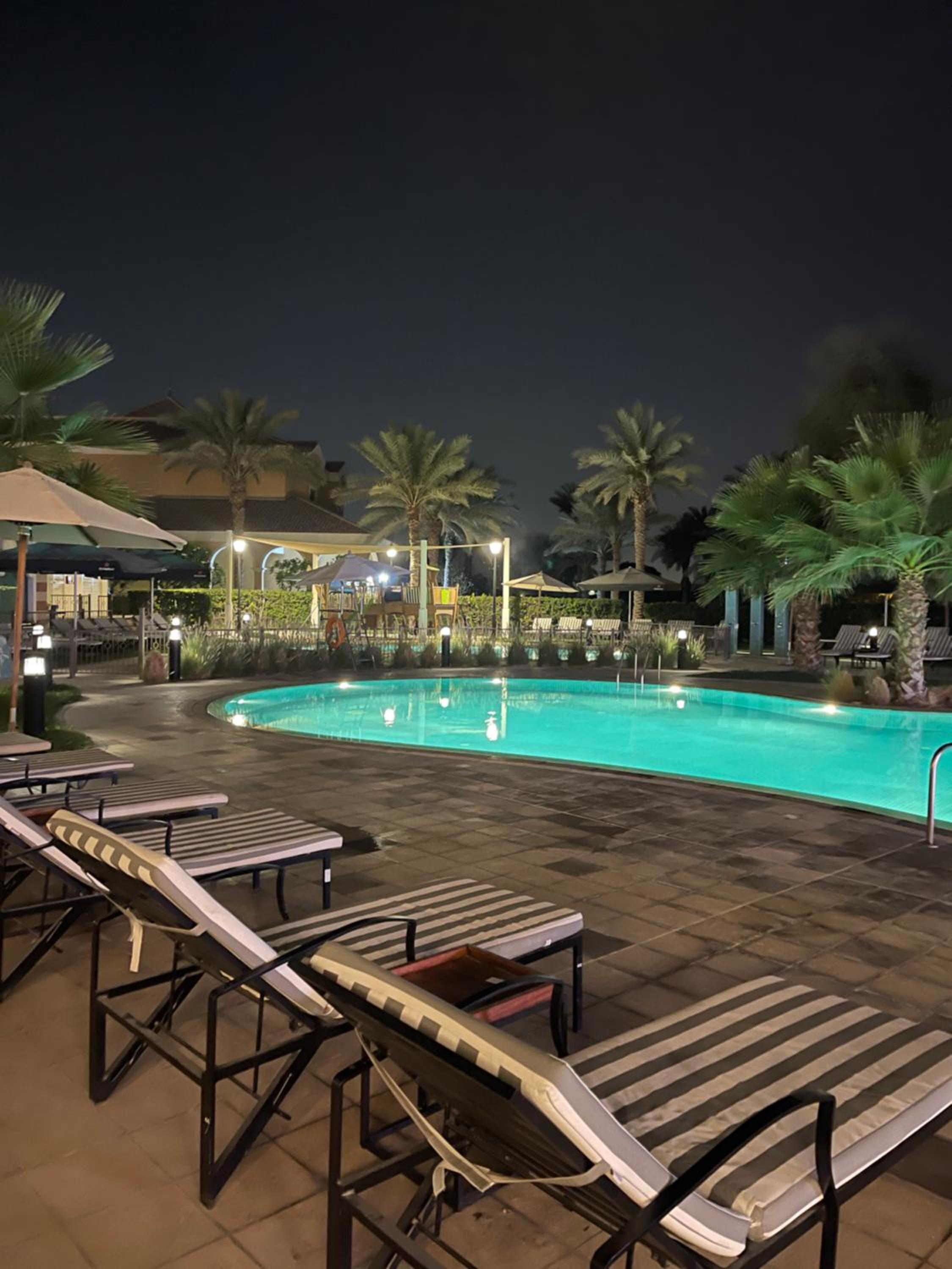 Big studio, Dubai SportCity, parking included