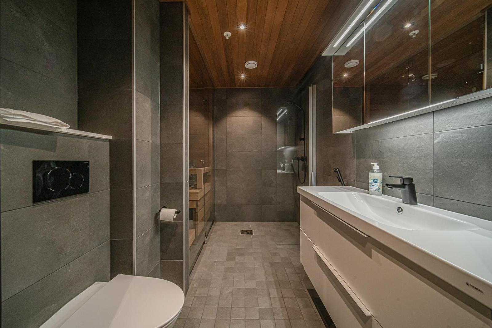 Levillas Cranberry C2