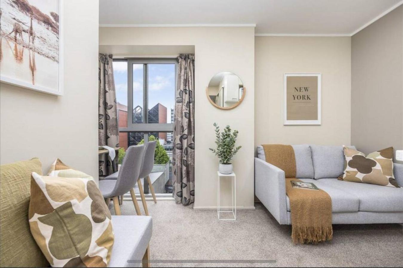 Pocket Rocket One Bed Apartment photo 2