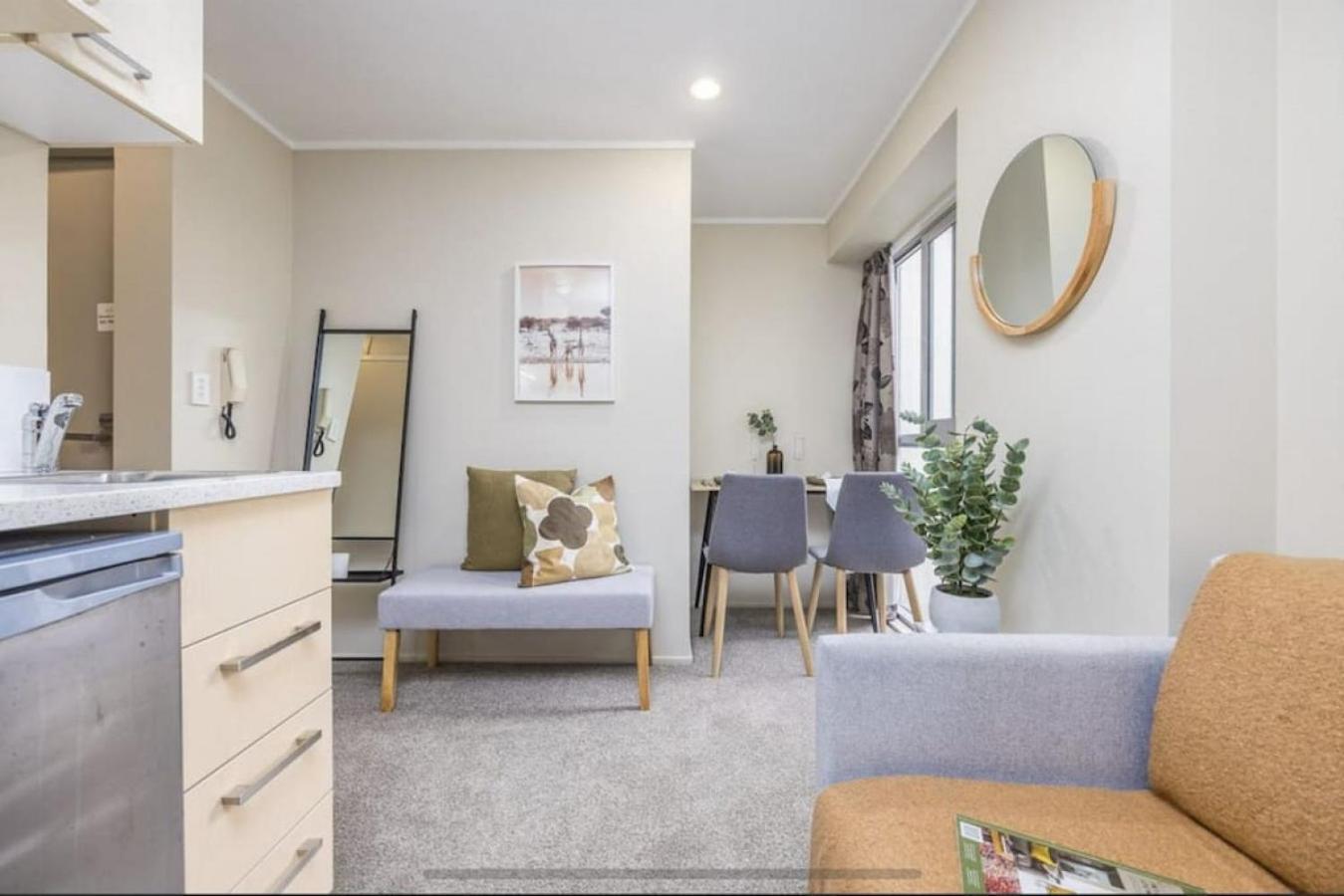 Pocket Rocket One Bed Apartment photo 5
