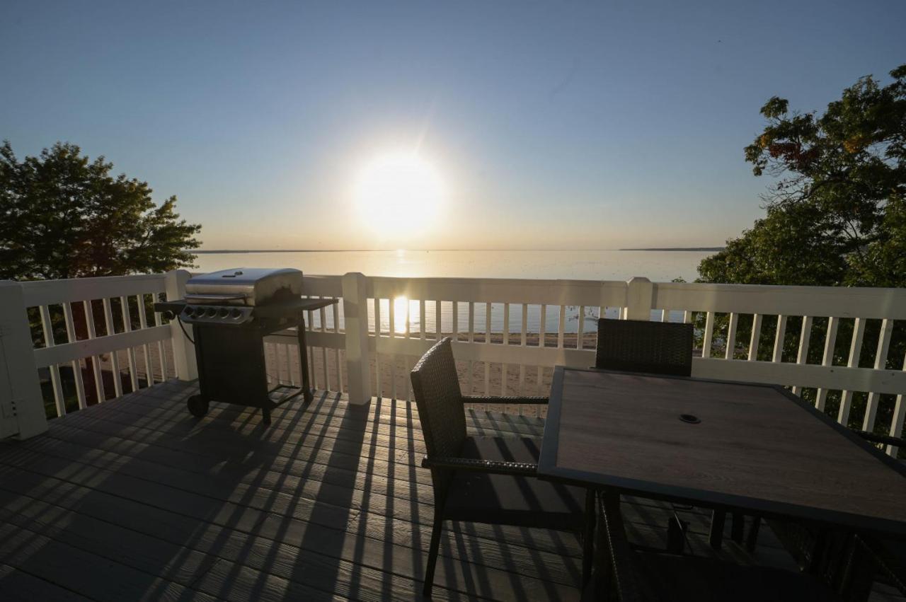 " The Penthouse" Historic Oneida Lakefront Condo 5 view 3