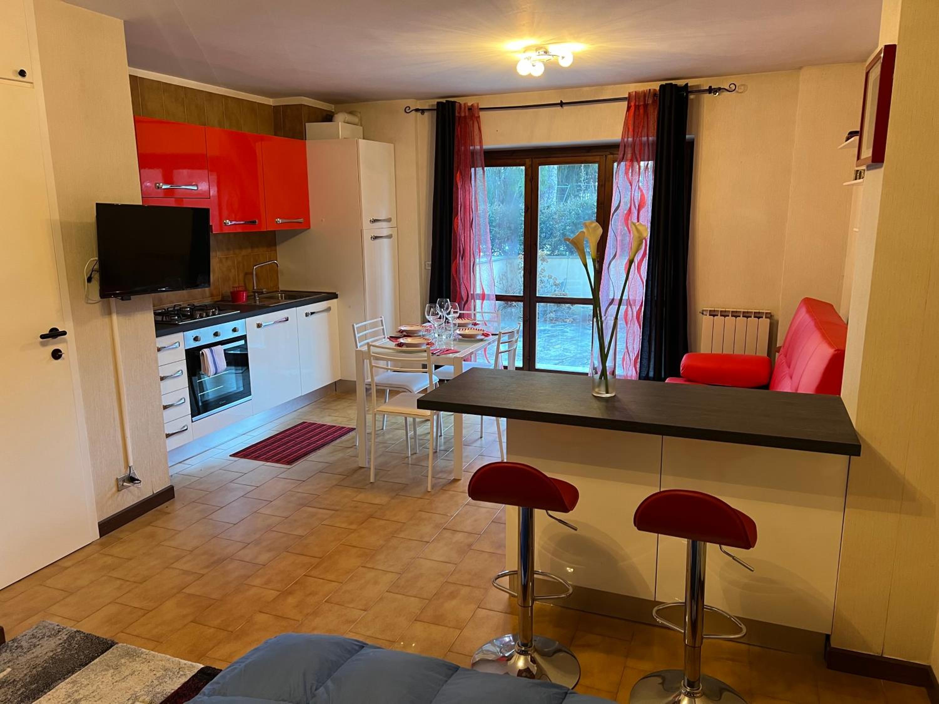 Limone central suite Mountain View view 3