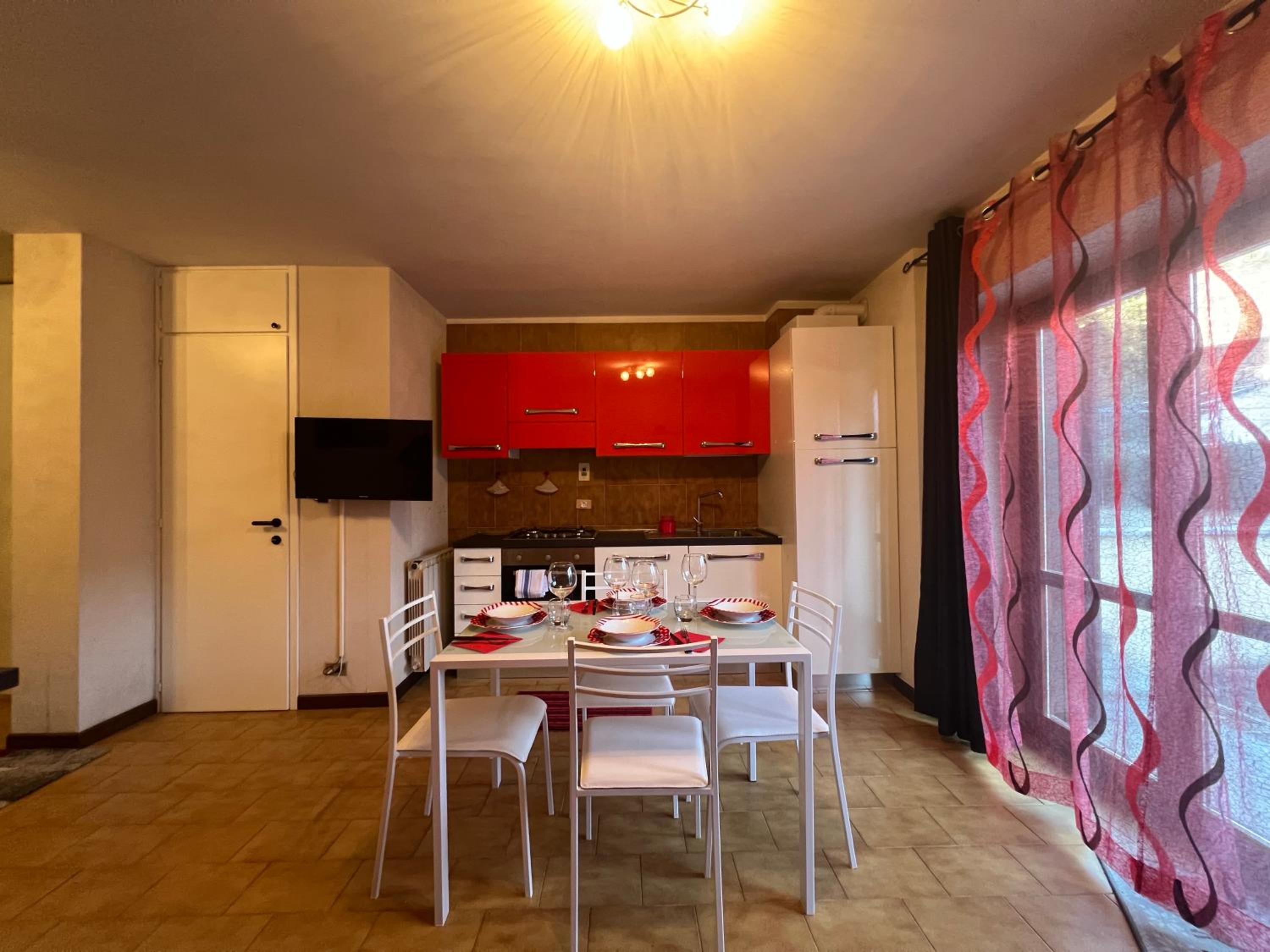 Limone central suite Mountain View view 4