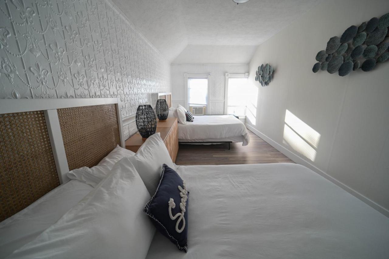 The Historic Oneida Lake House - Condo 1