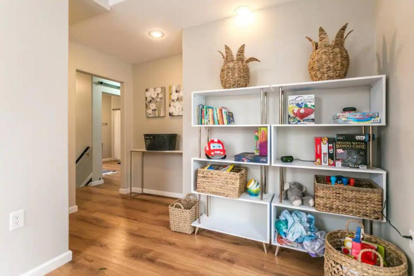 Luxurious 5 BR Home in the Heart of Sylvan Beach view 3