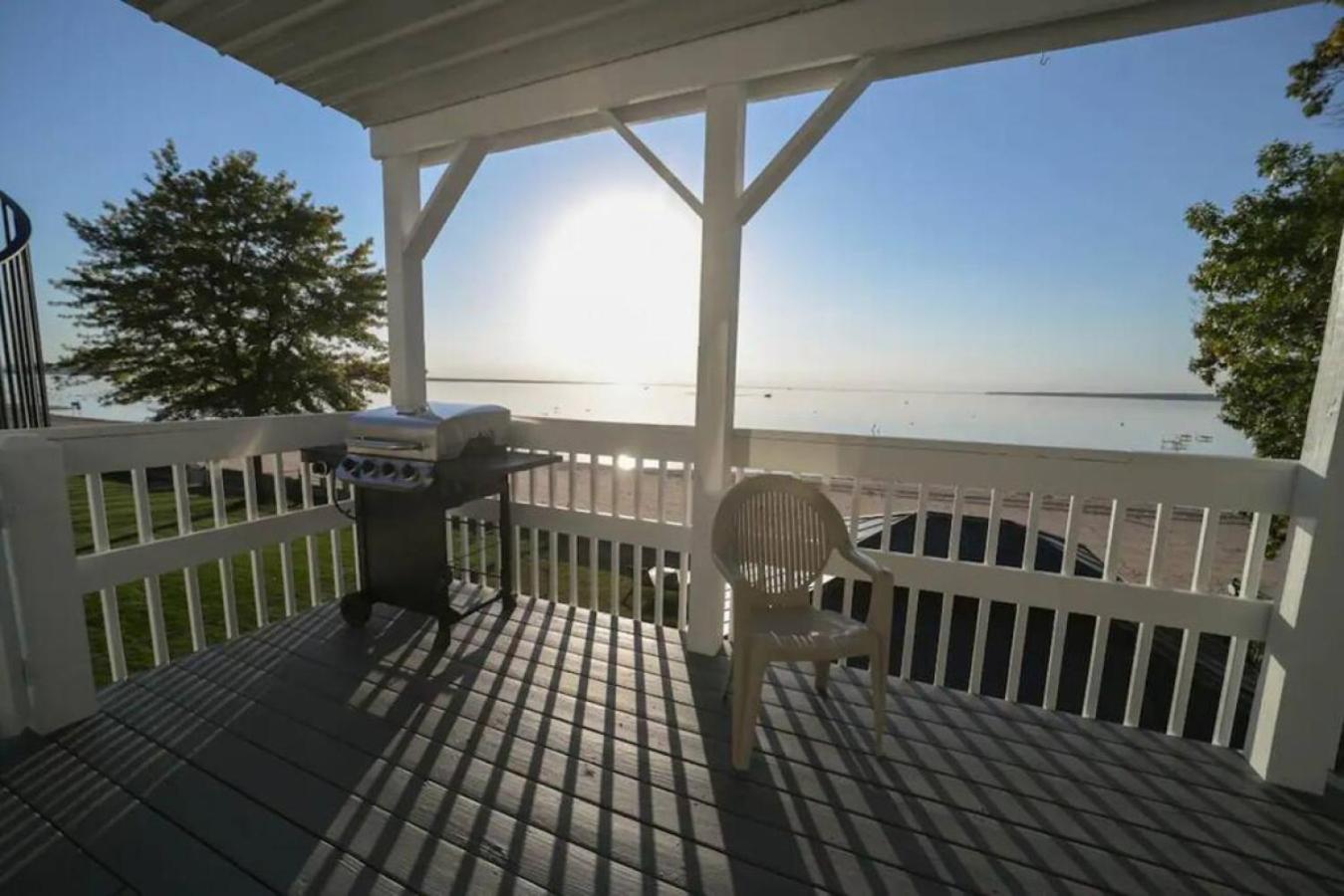 Perfect Group Getaway Sleeps 42 Guests view 3