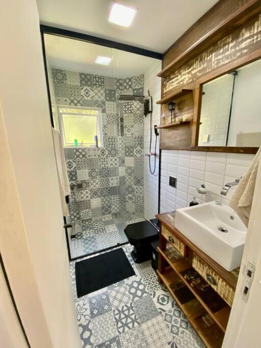 Excelente Casa na Praia Brava - Completa