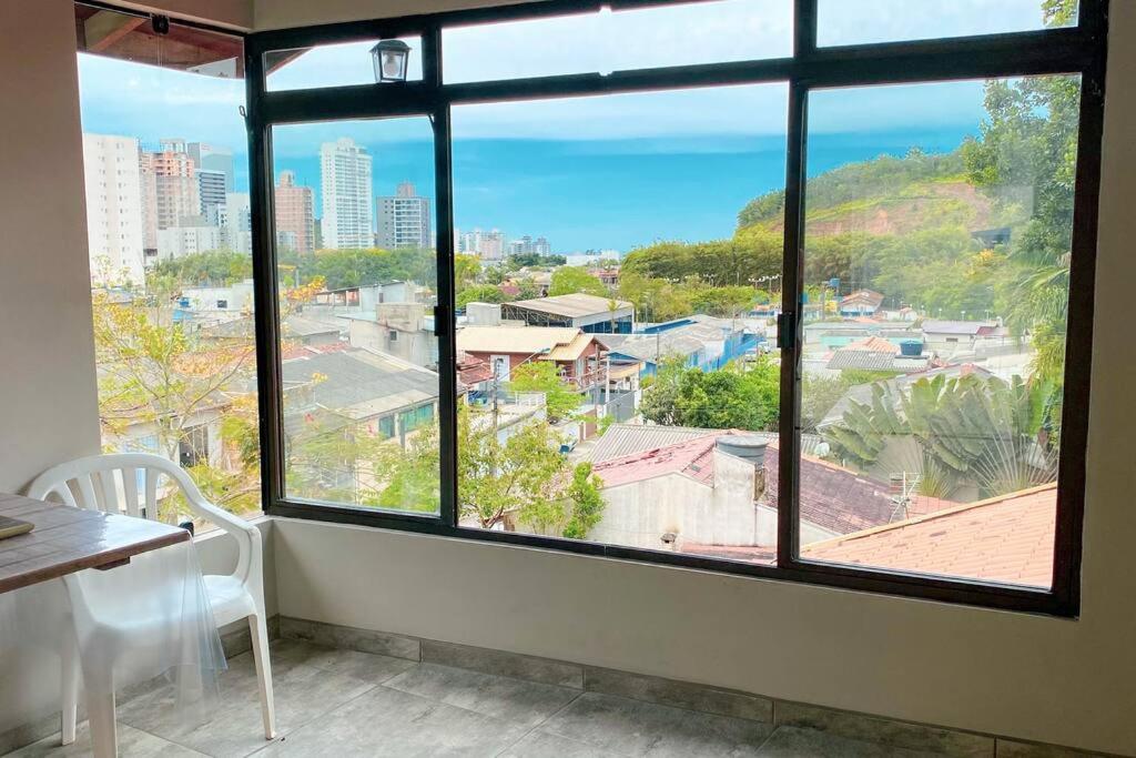 Excelente Casa na Praia Brava - Completa