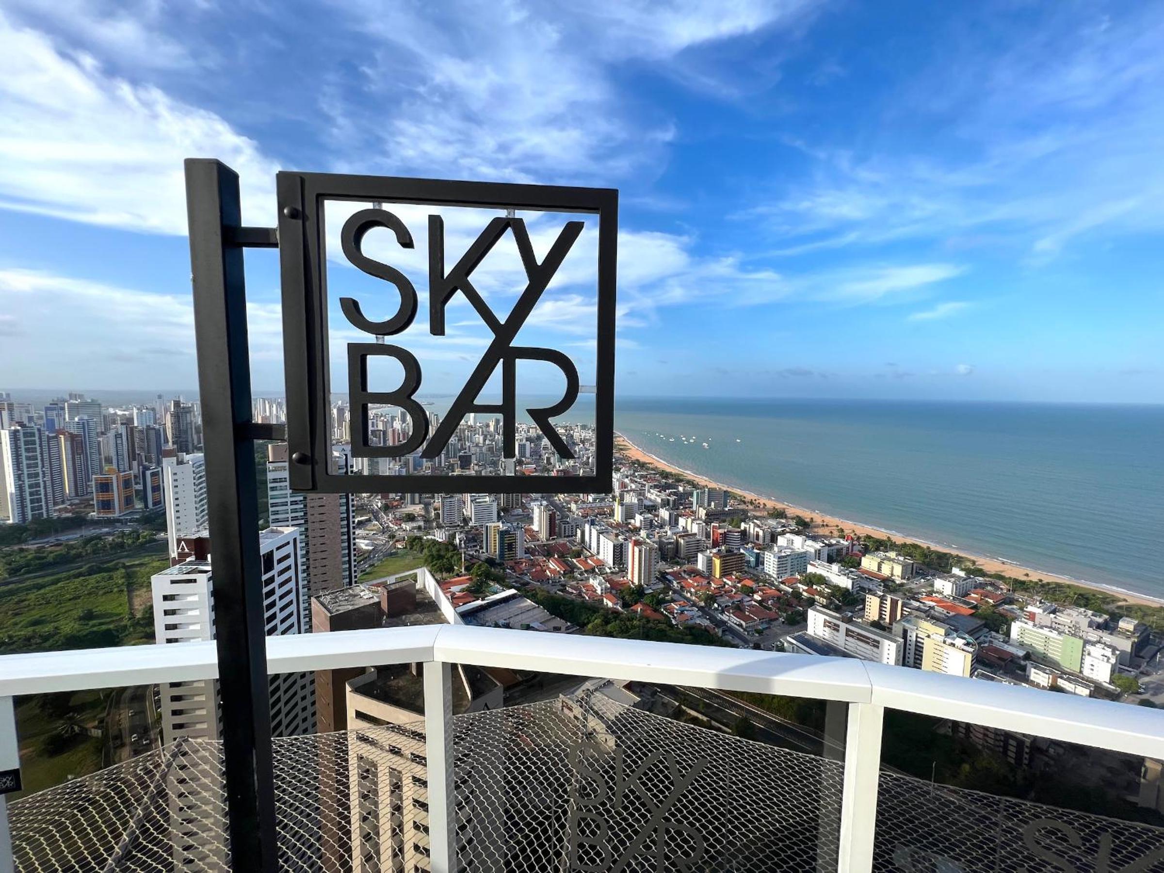 Apartamento na Av. Cabo Branco (BEIRA MAR)