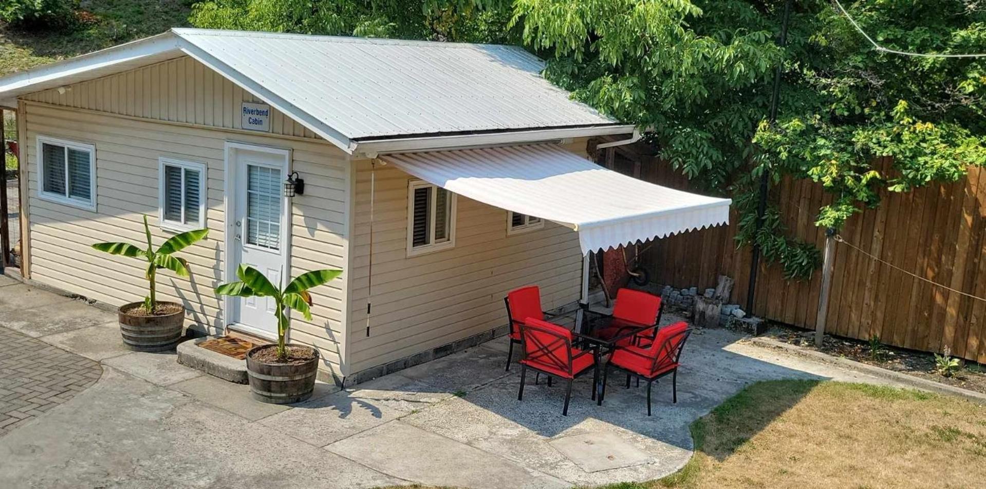 Riverbend Guest House