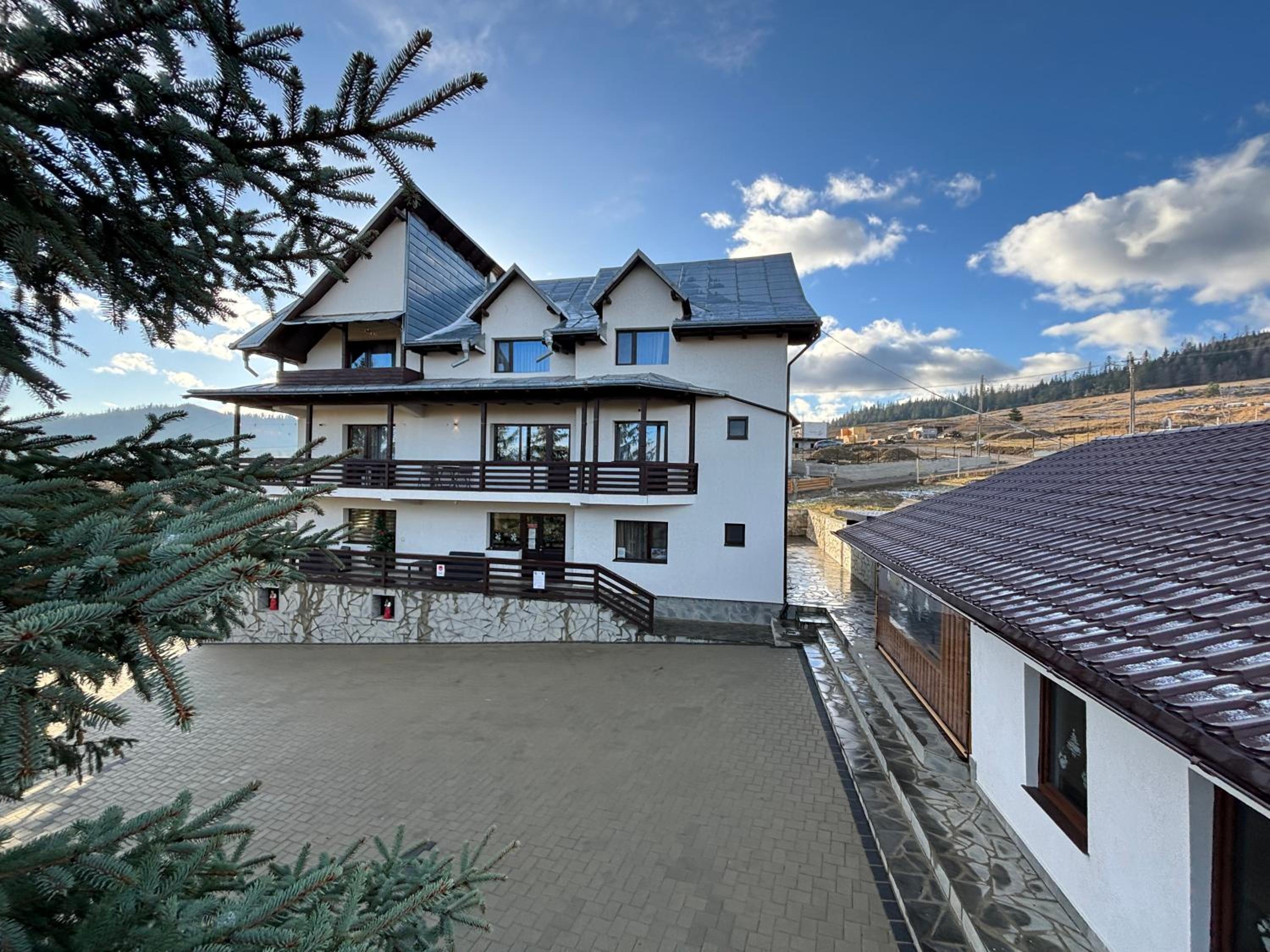Pensiunea Solca view 3