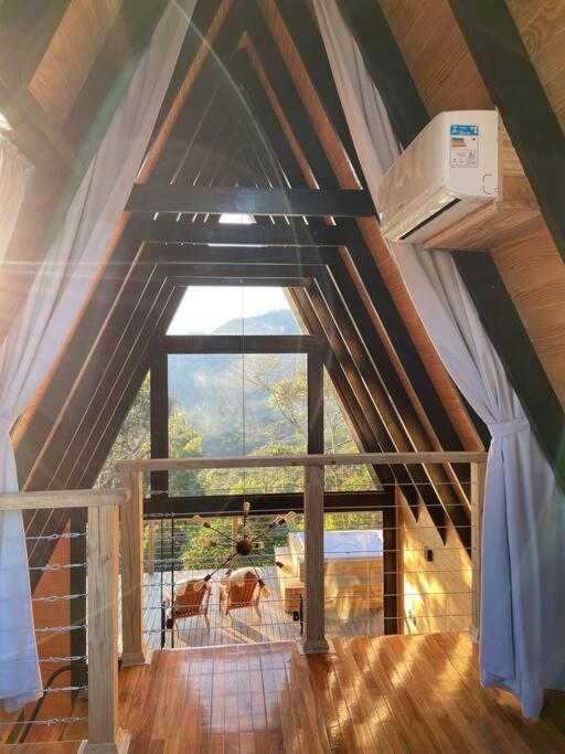 Cabana de altitude maravilhosa.