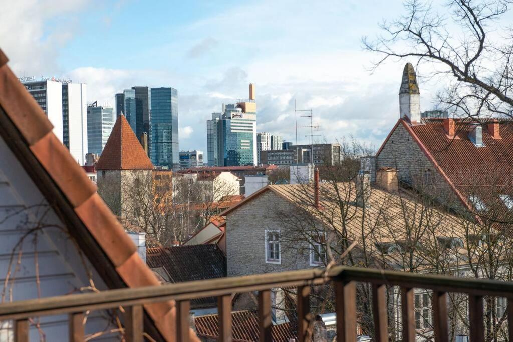 TOP FLOOR APARTMENT with TWO BALCONIES in the OLD TOWN view 5