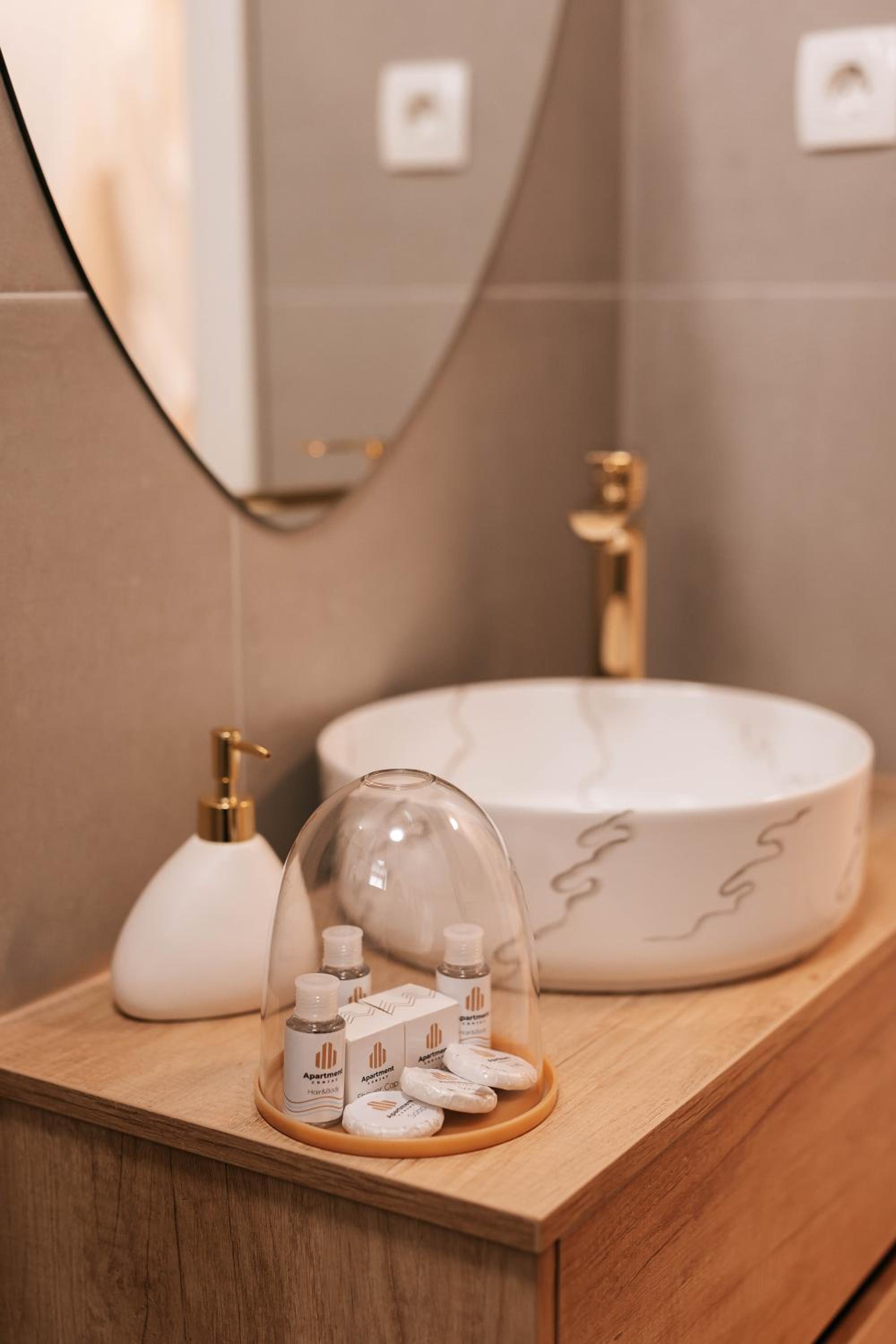 Luxury Jacuzzi Apartment