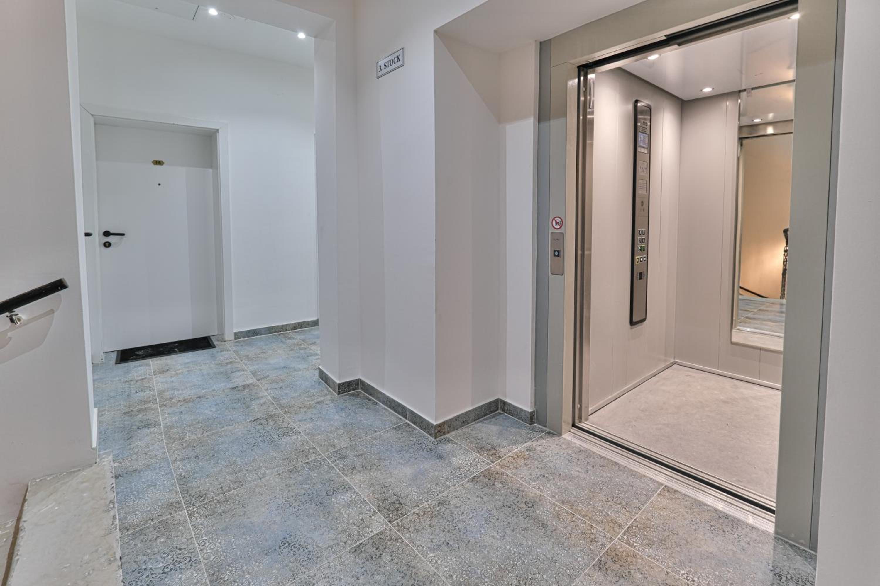 Vienna Lotus Apartments
