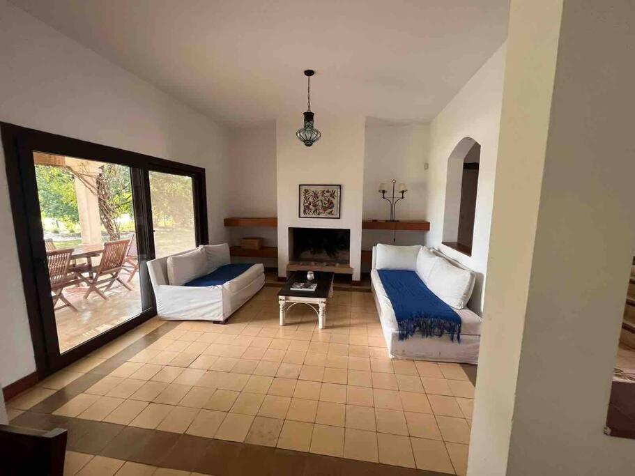 Summer House in Pilar. Office, Garden, Pool