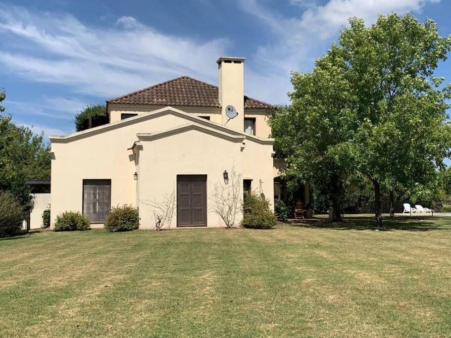 Summer House in Pilar. Office, Garden, Pool