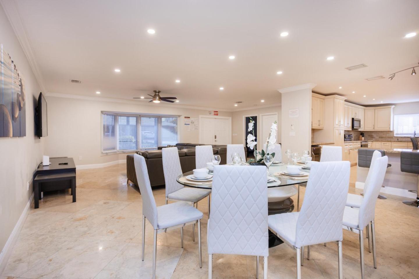 Ultimate Luxury 5BR Villa near Hollywood Beach view 5