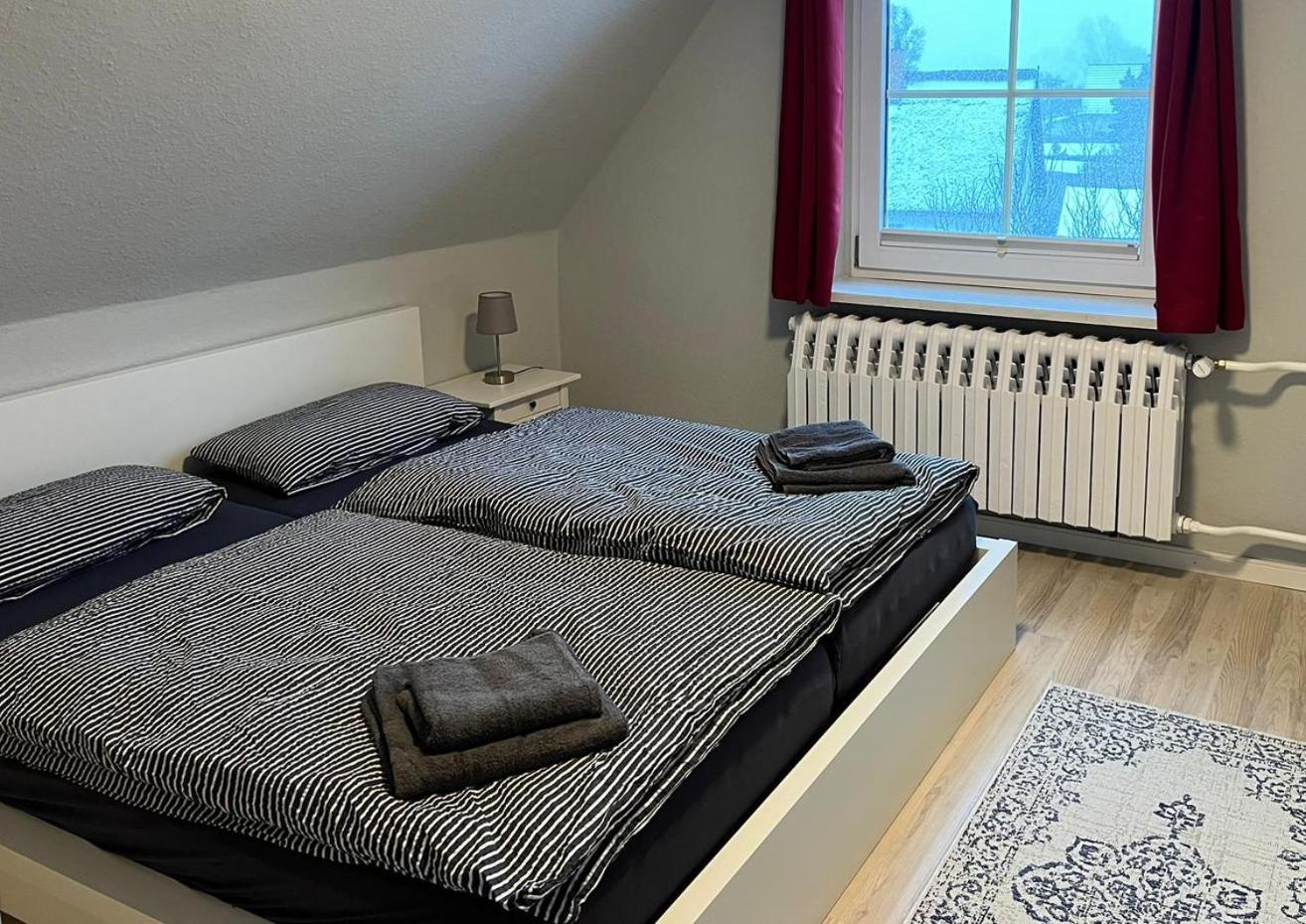 Ruegenferienhaus - Schaprode Hafen