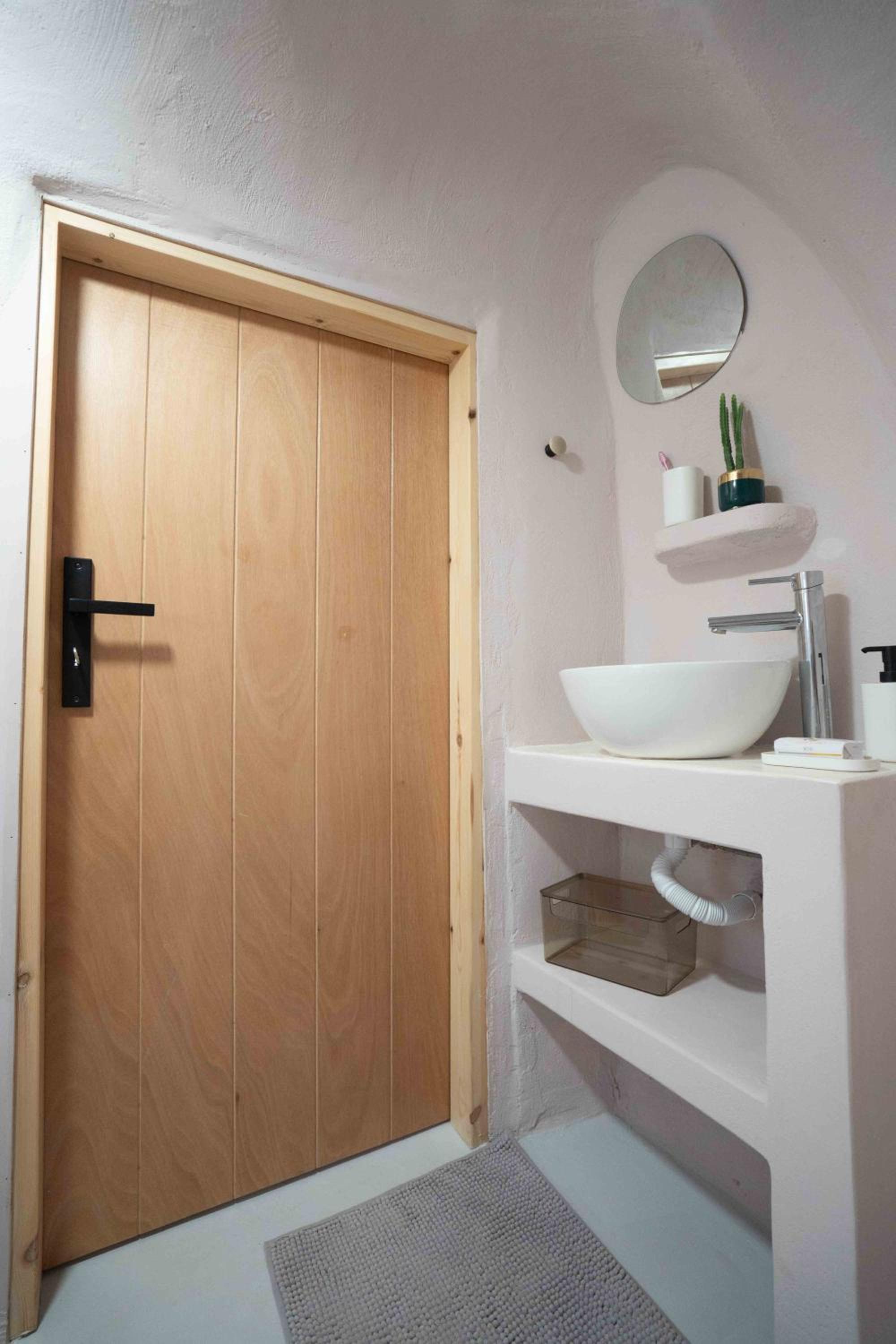 Bird Nest-Santorini Cave houses photo 4