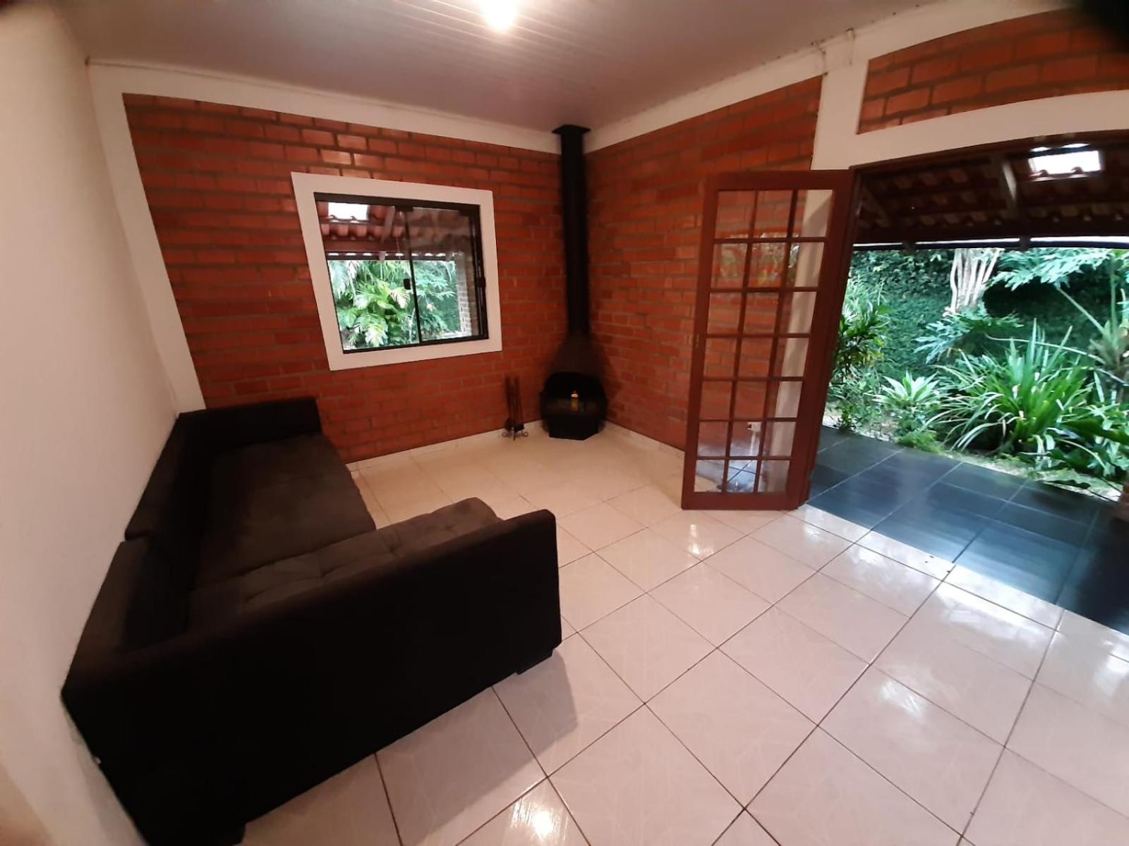 Casa de 3 quartos entre praia do Morro das Pedras e Lagoa do Peri
