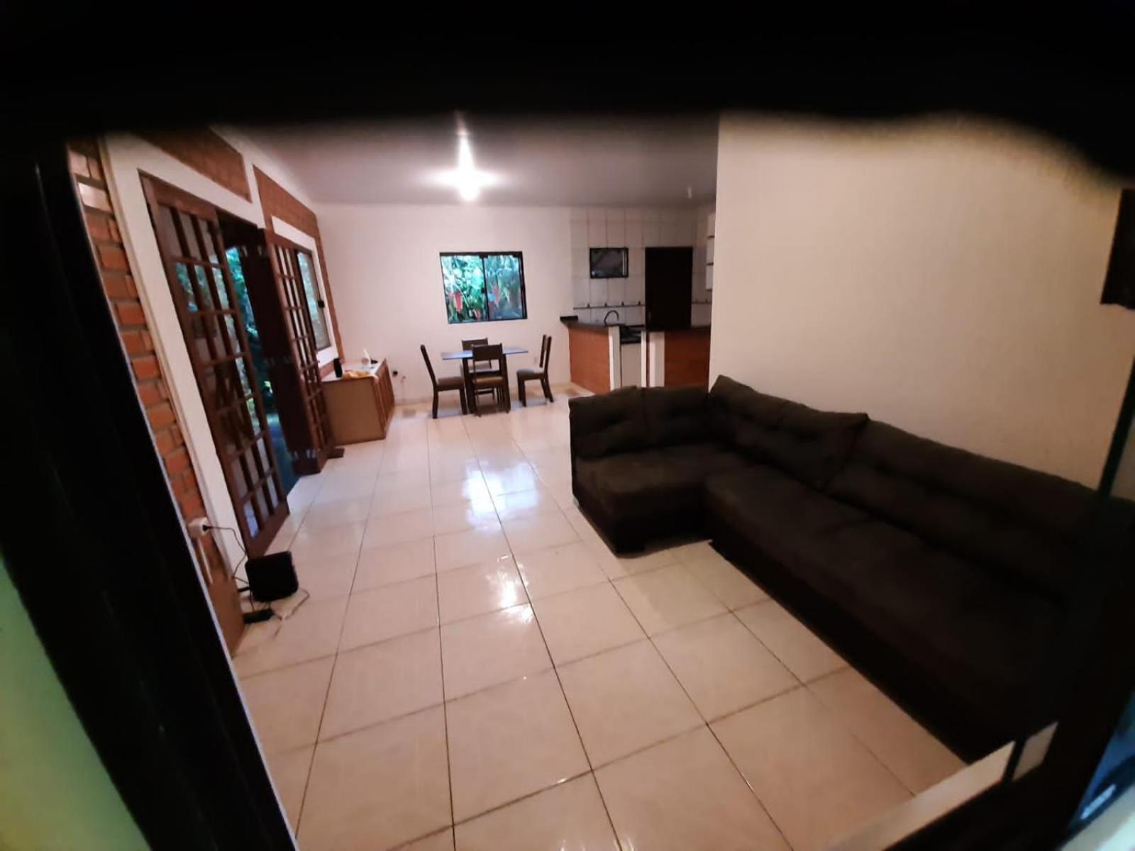 Casa de 3 quartos entre praia do Morro das Pedras e Lagoa do Peri