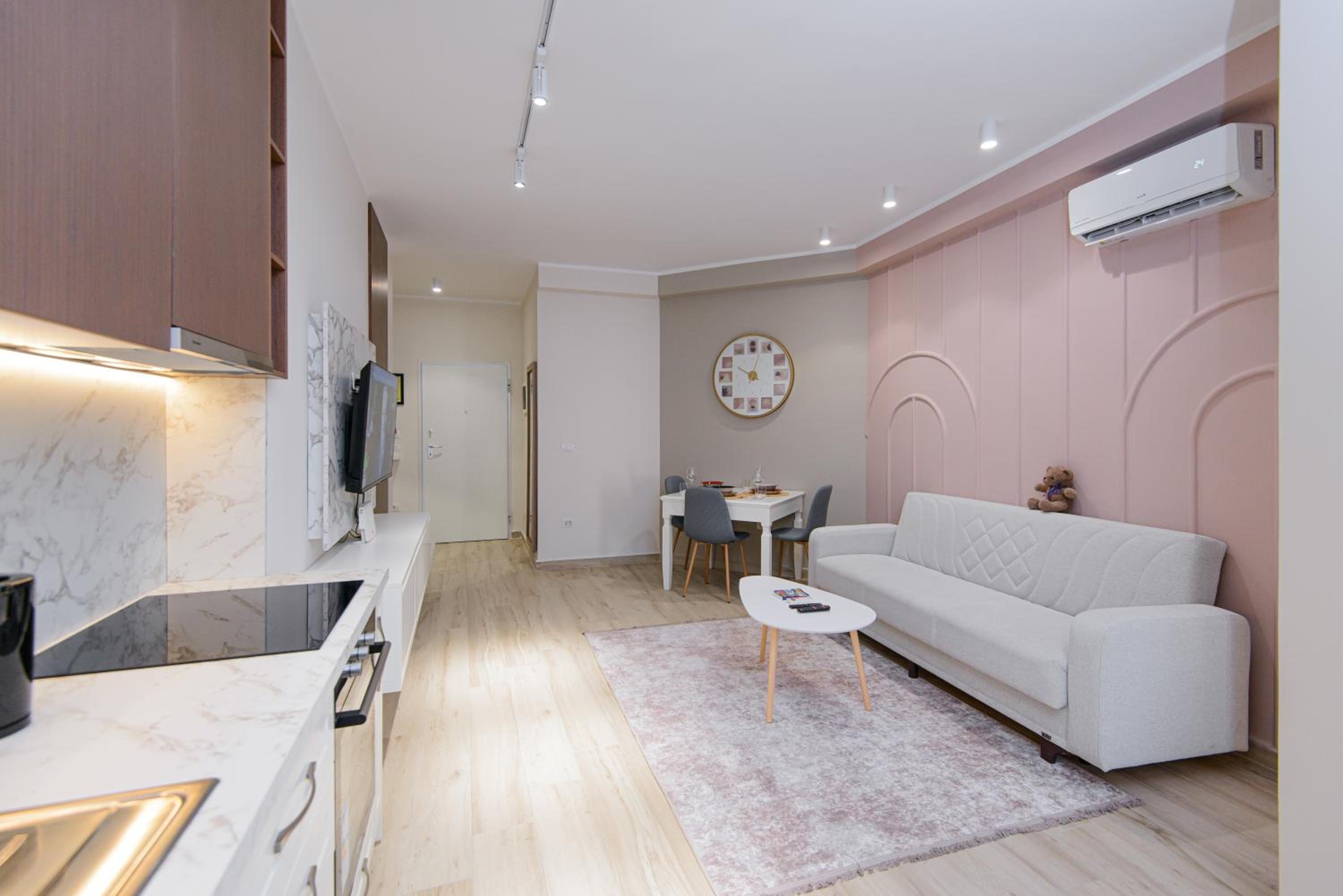 Loris Apartaments 202