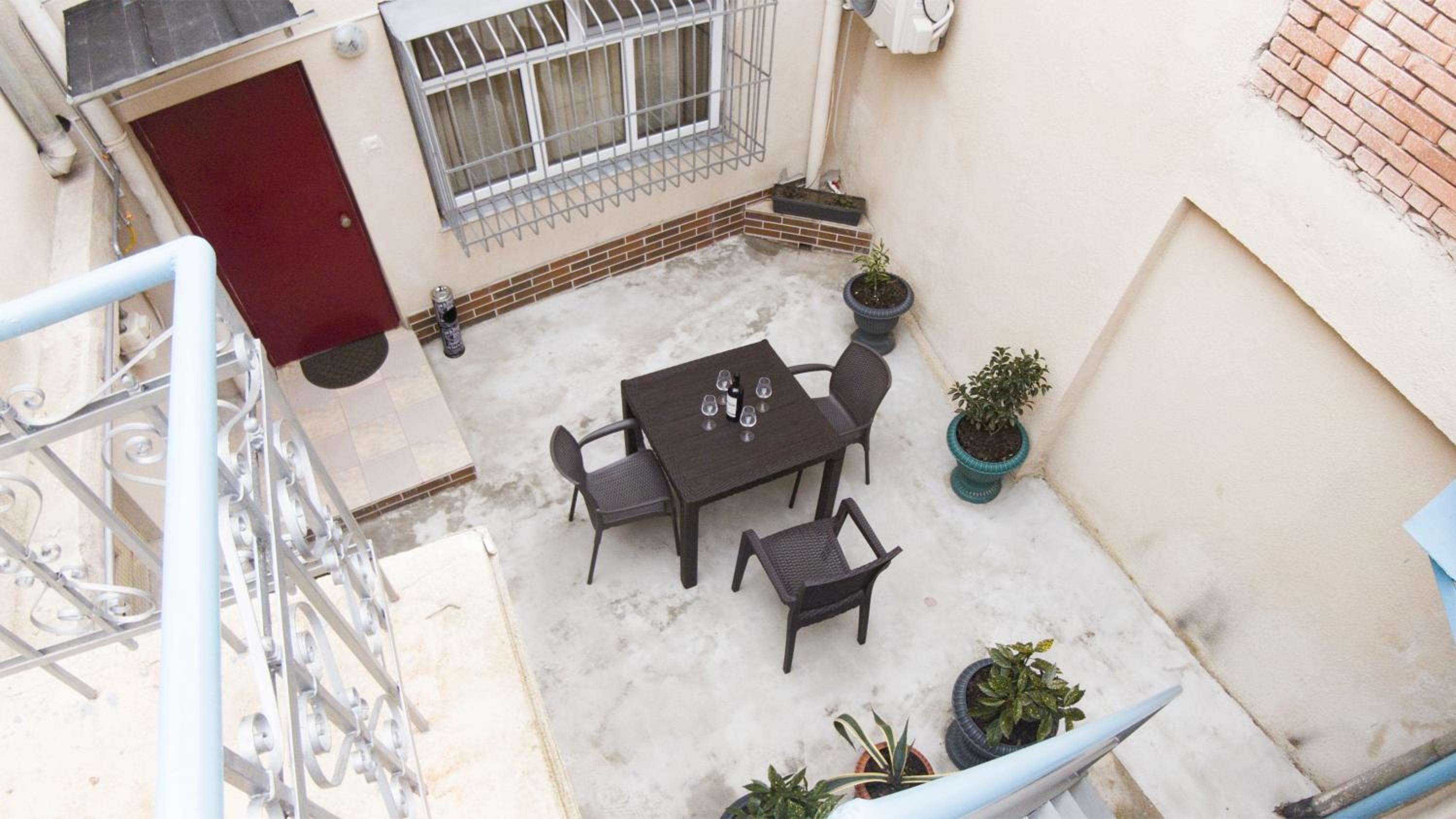 BABEL APARTMENTS
