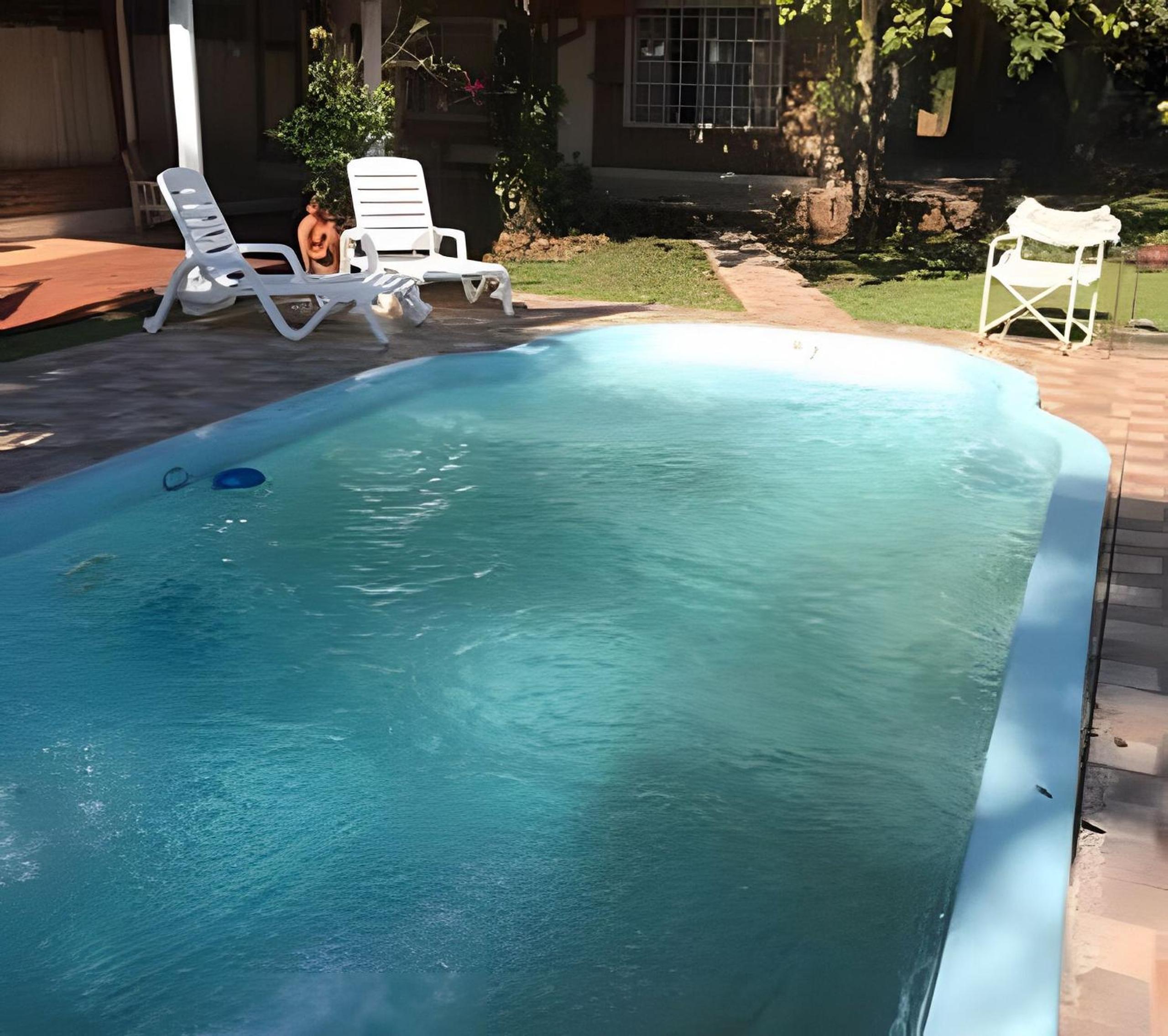 Cabañas con piscina en la entrada de Oberá