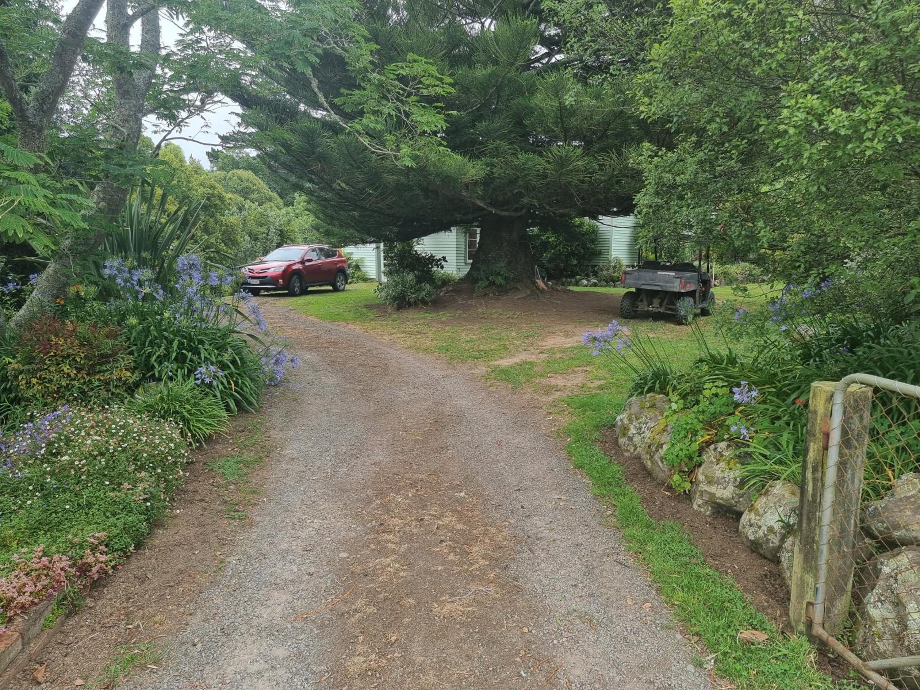 Garden Paradise Siochain House