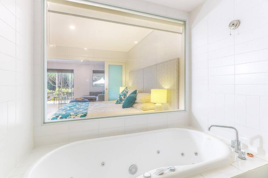 Lagoon Pool Access Salt Resort & Spa 1br (Peppers)