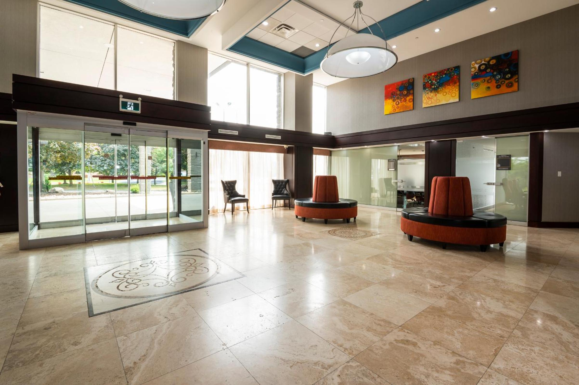 Comfort Inn & Conference Centre Toronto Airport - Image 4