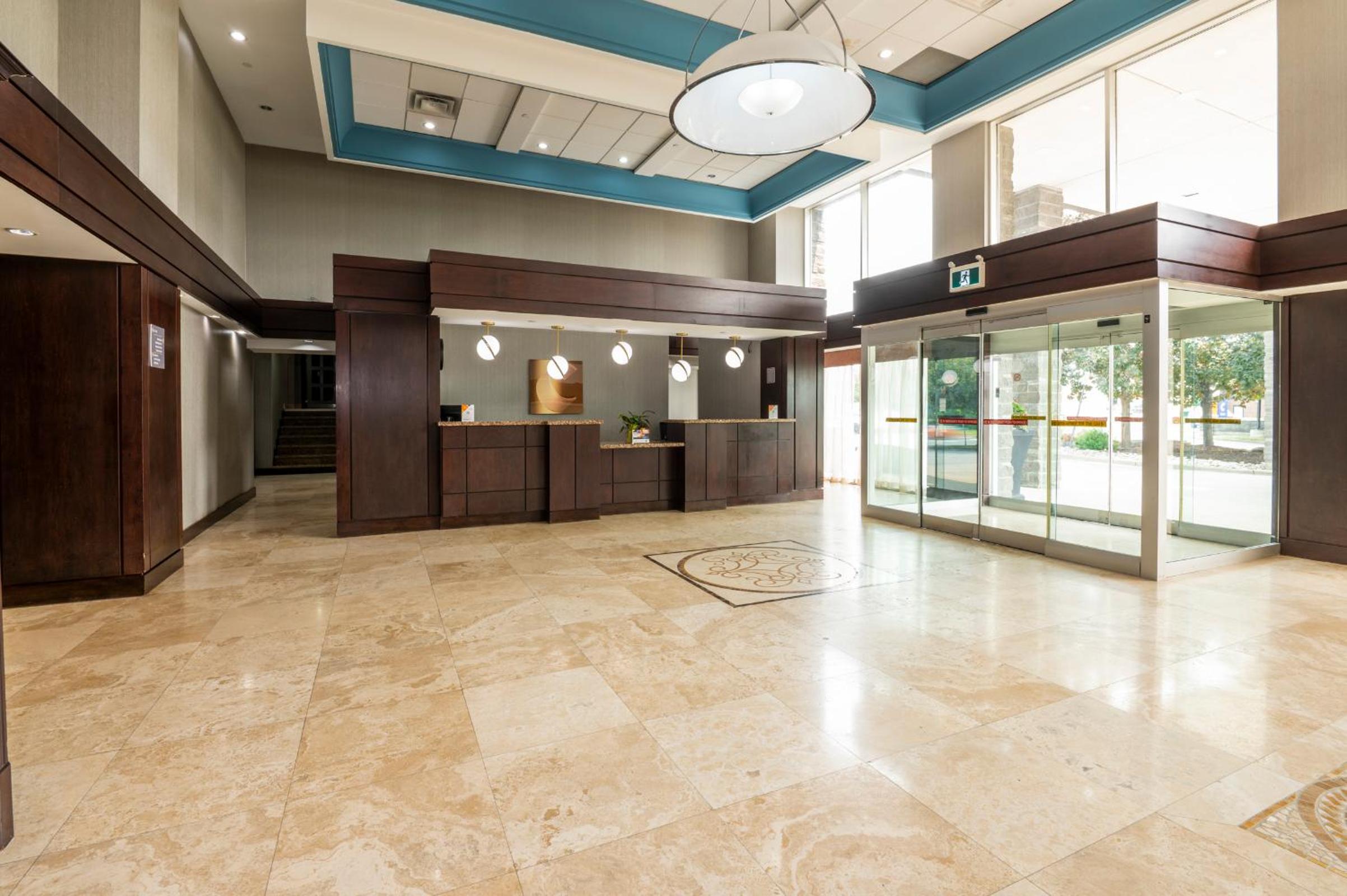 Comfort Inn & Conference Centre Toronto Airport - Image 3