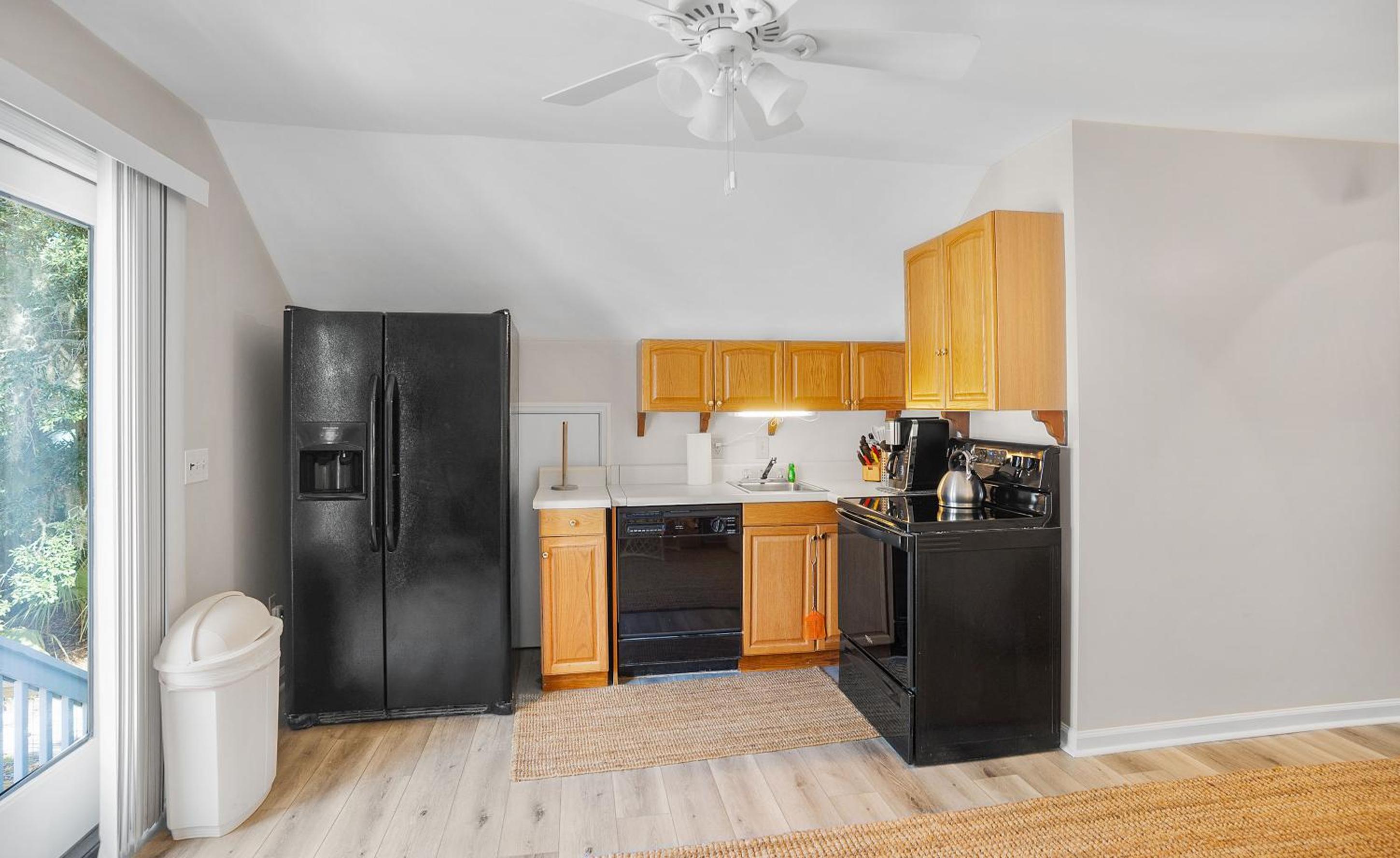 4bd/3ba - Renovated Center Island Home & Garage Apt - Amenity Cards Avail - Pets ok