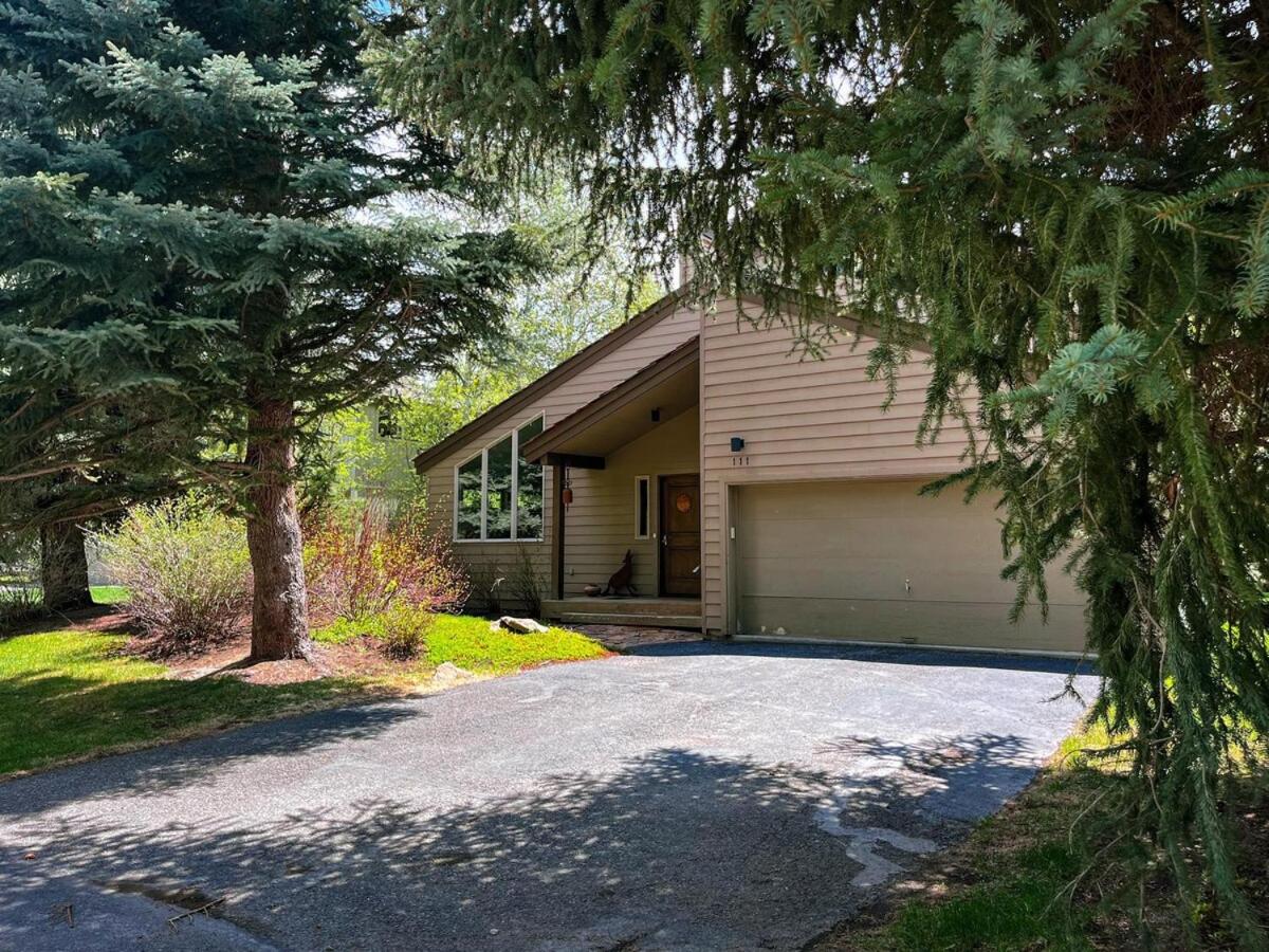 Sun Valley Luxe Family Home with Dog-Friendly Yard and Hot Tub