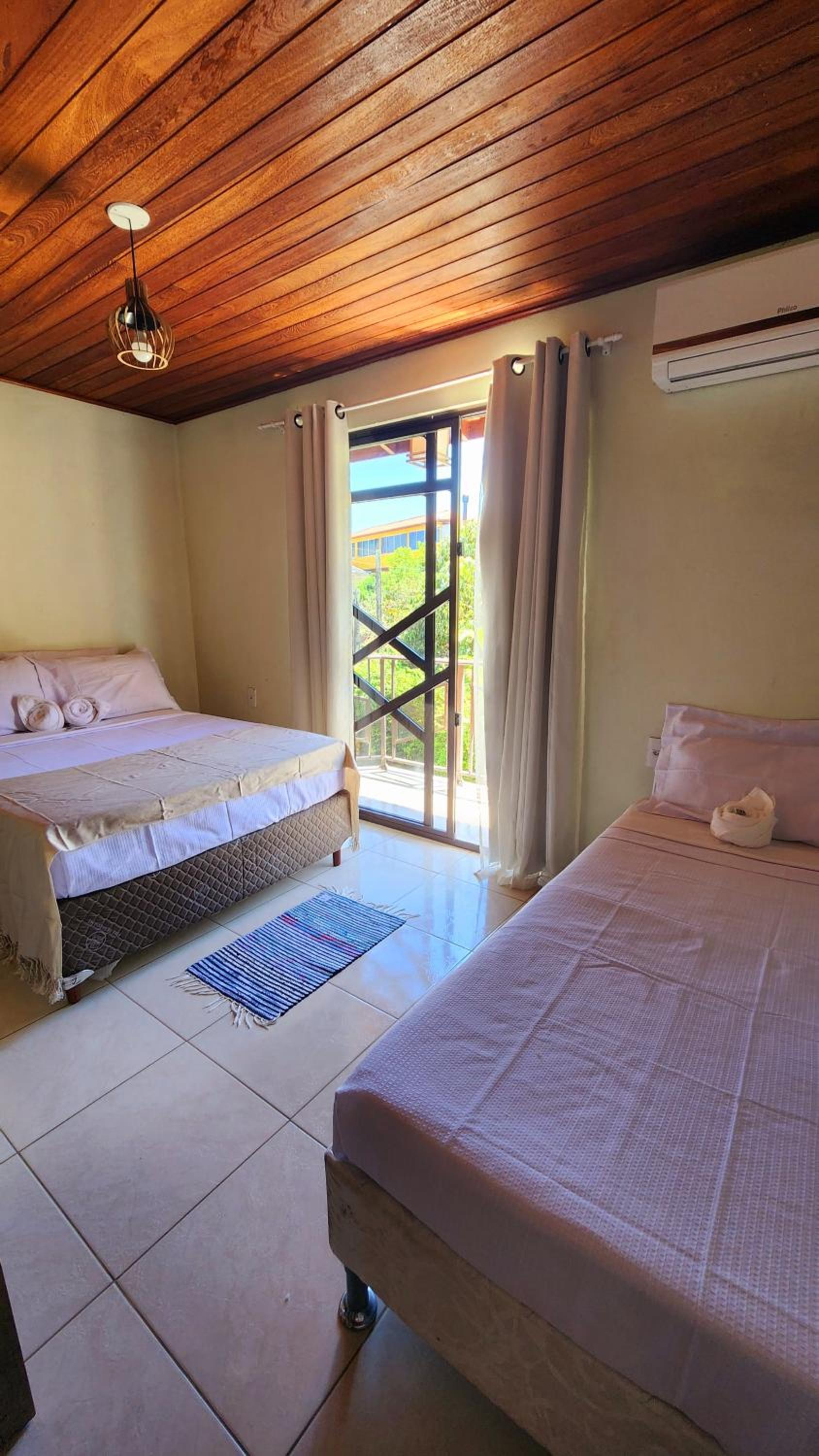 Partiu Praia SC piscinas privativas, ar condicionado, internet, próximo ao mar e centrinho três minutos a pé