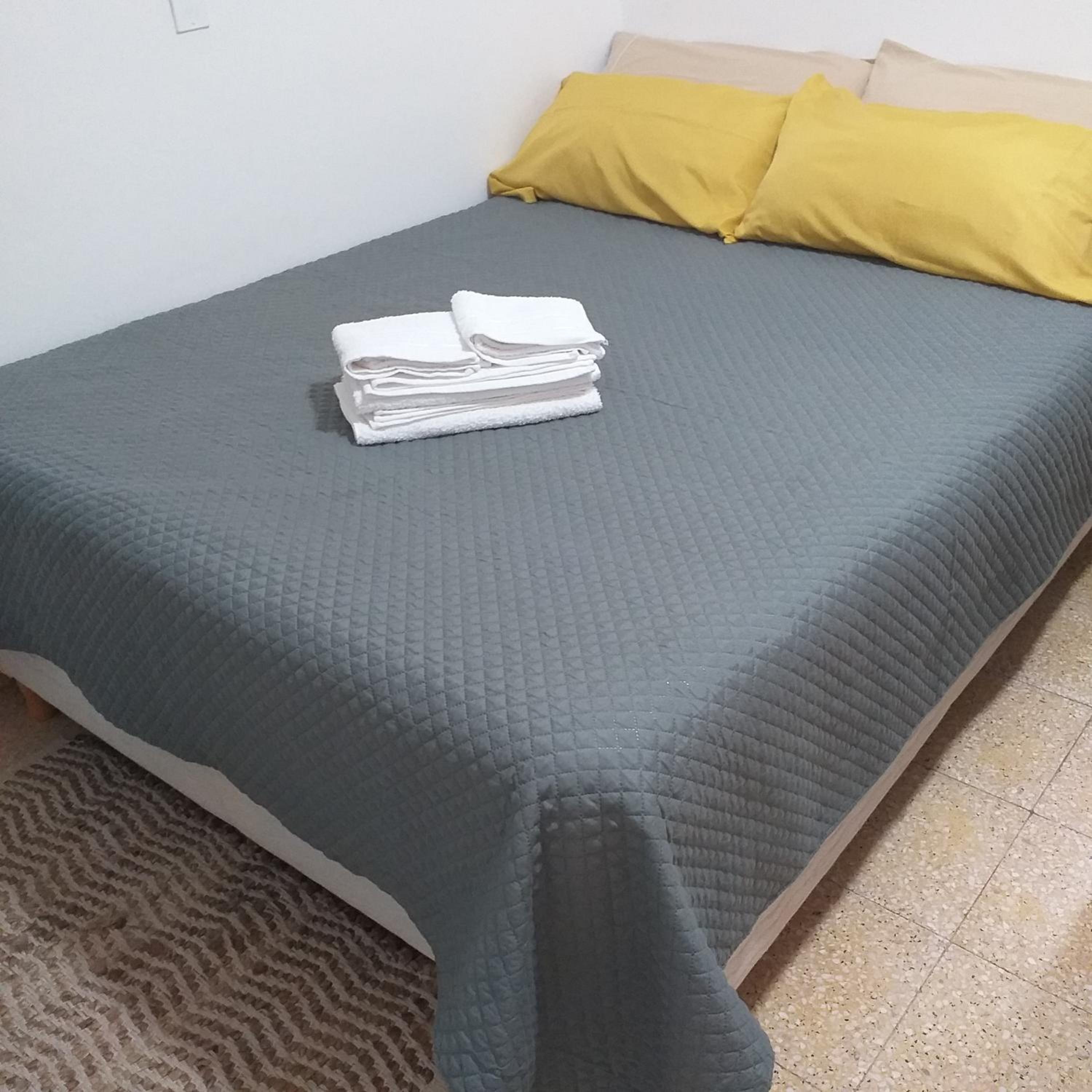 Habitación independiente con baño privado