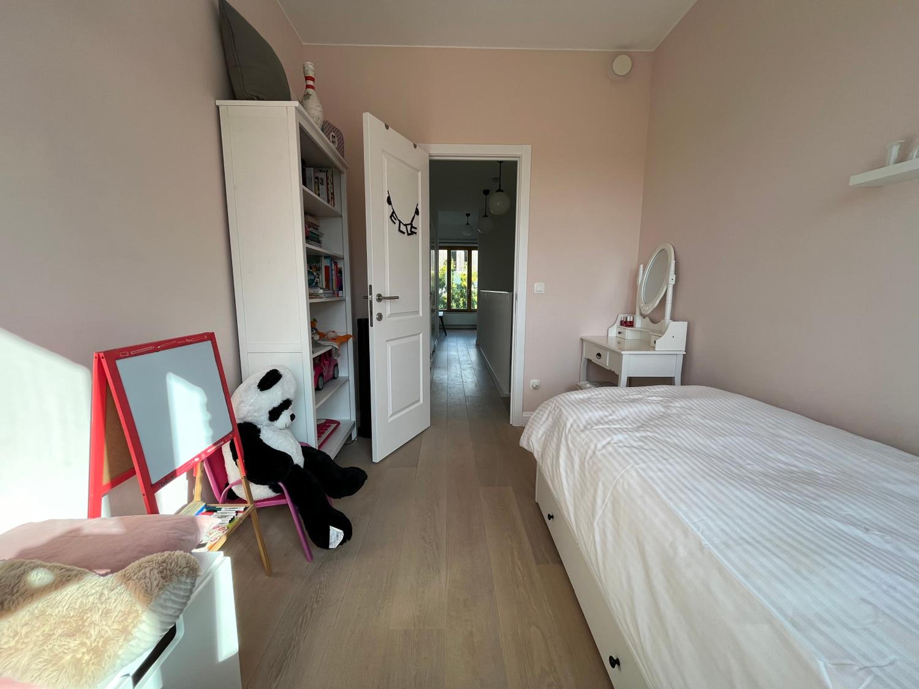 Luxury apartment, private terrace & FREE PARKING