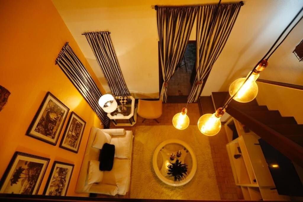 Casas Park Way