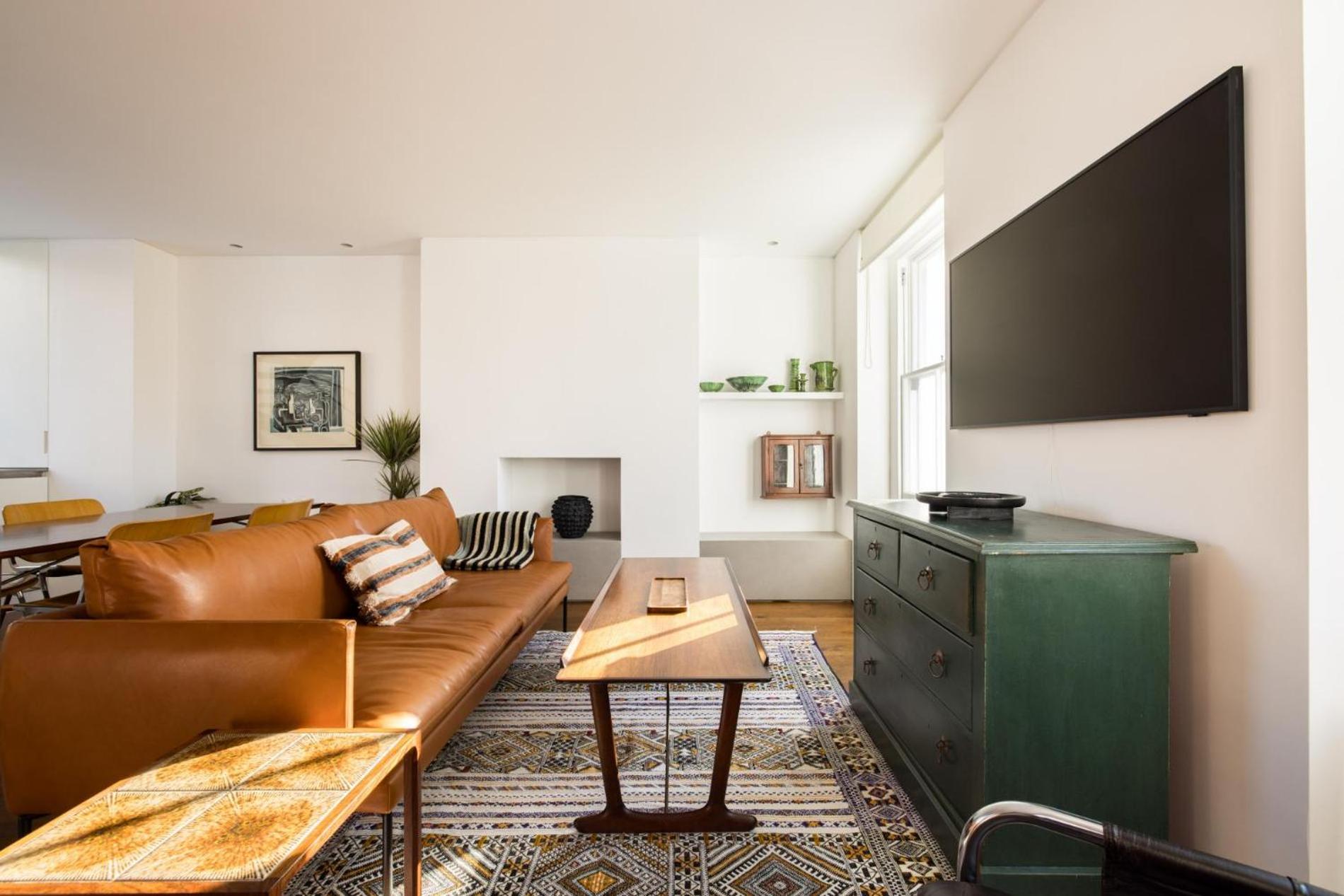 Bellevue Notting Hill 2 Bed by Holland Park