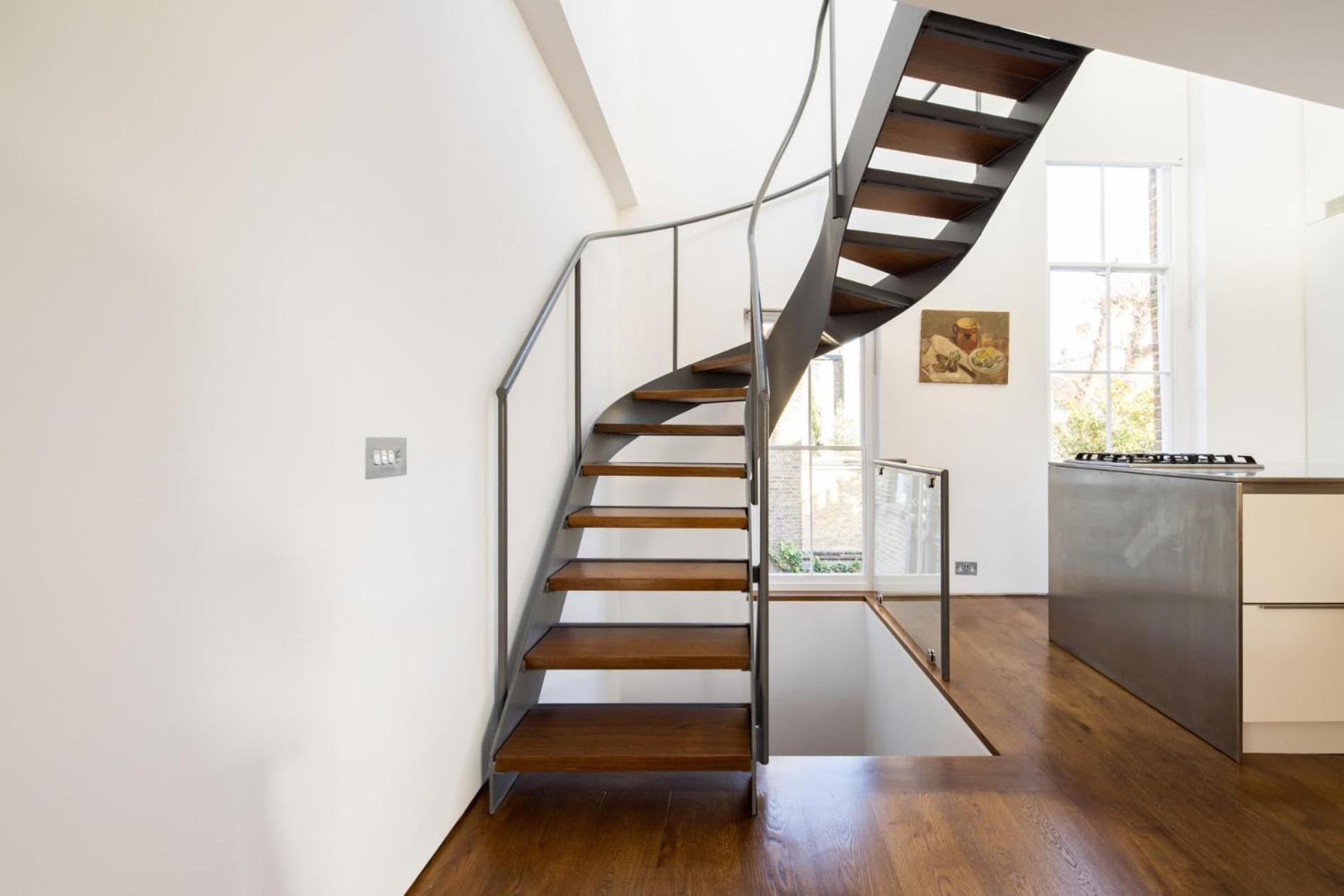 Bellevue Notting Hill 2 Bed by Holland Park