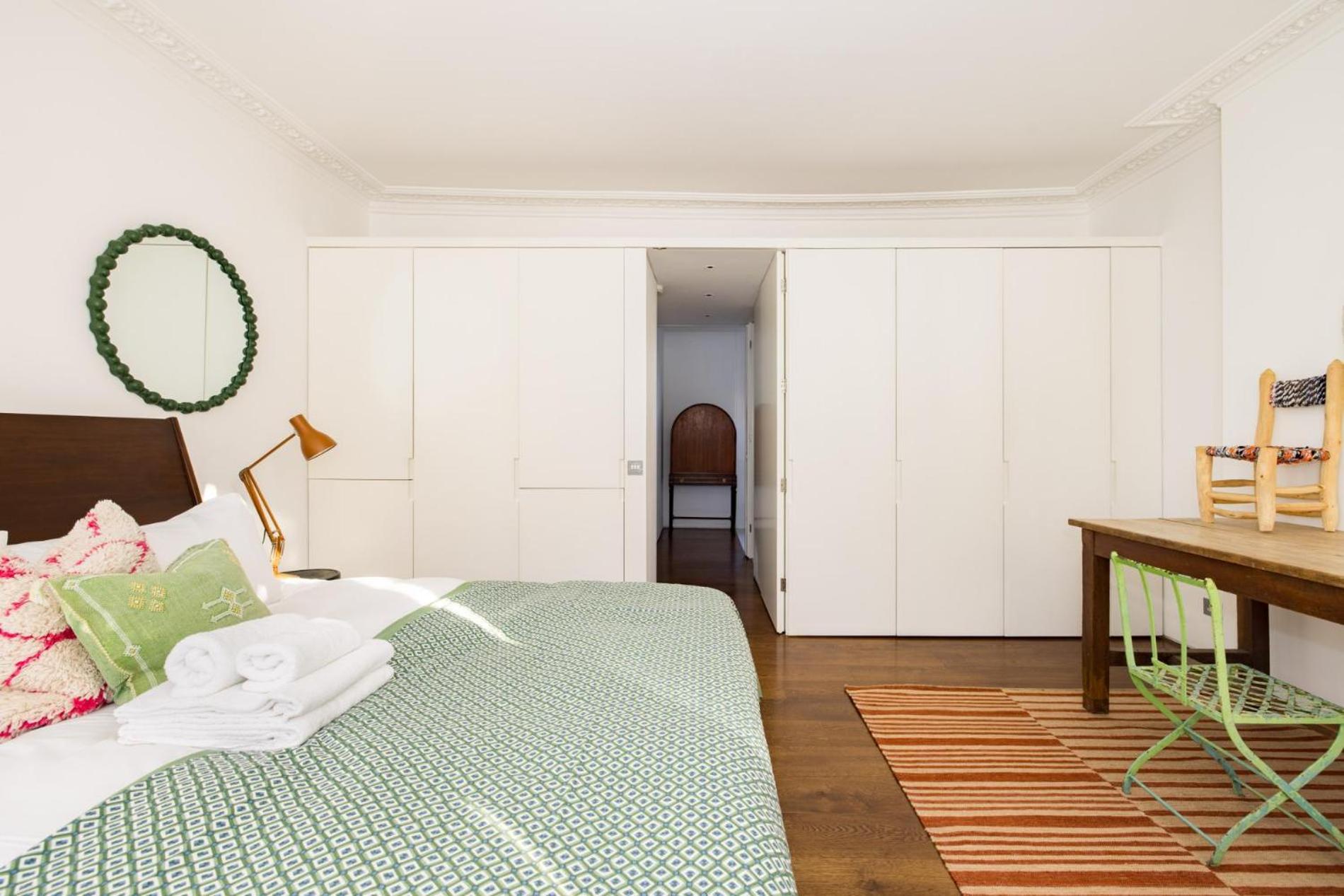 Bellevue Notting Hill 2 Bed by Holland Park