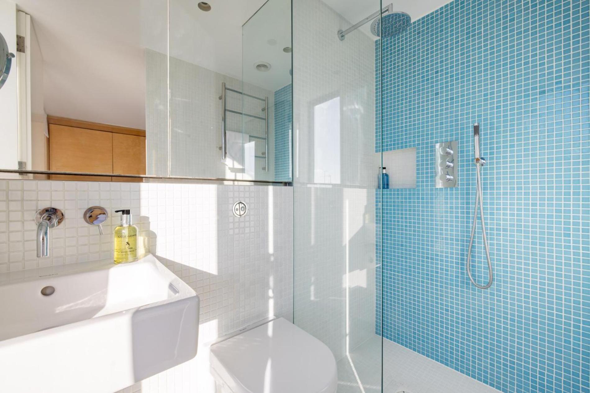 Bellevue Notting Hill 2 Bed by Holland Park