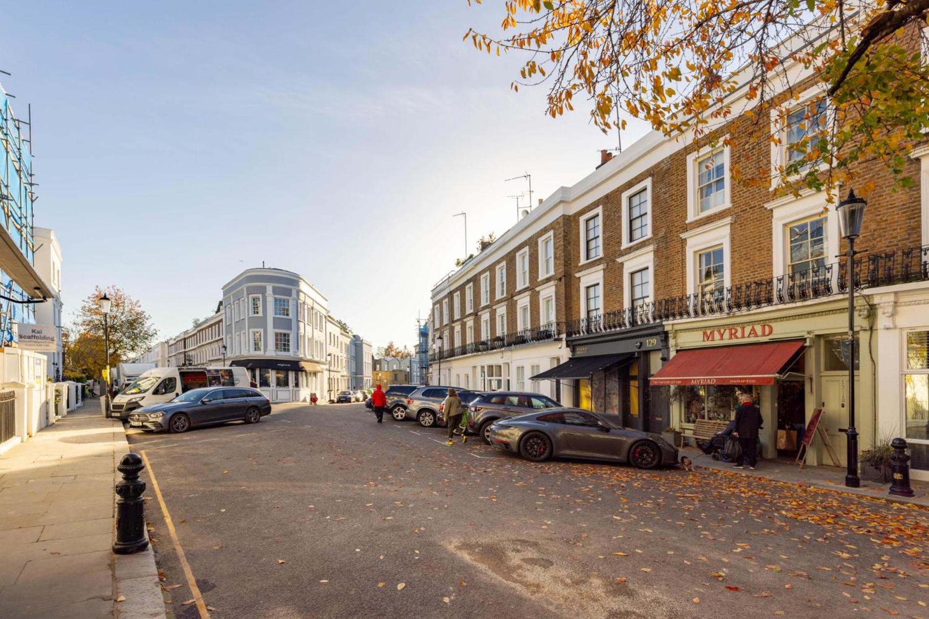 Bellevue Notting Hill 2 Bed by Holland Park