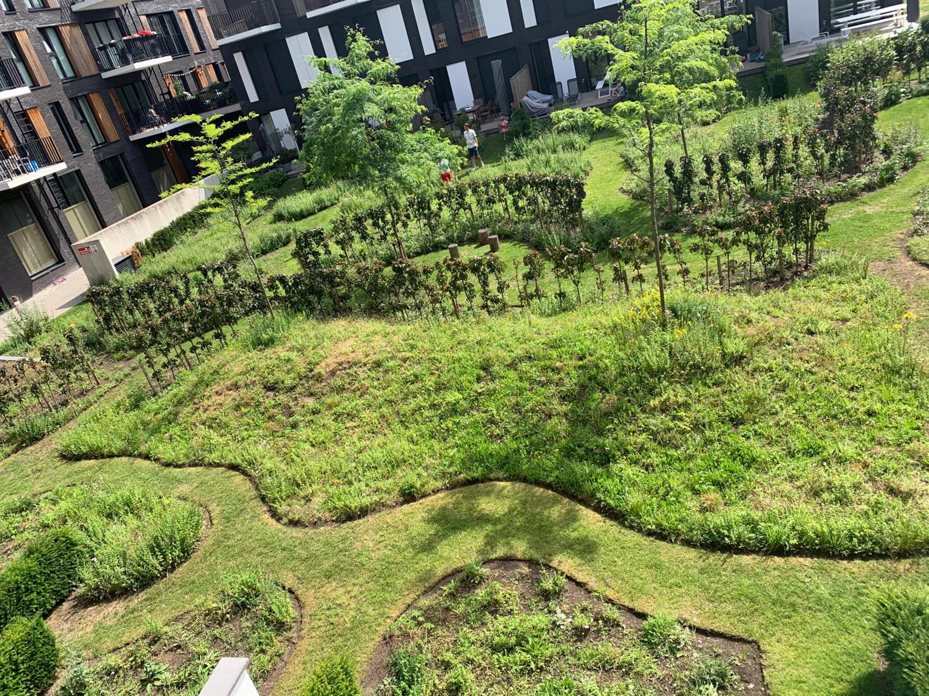 Luxury apartment, private terrace & FREE PARKING